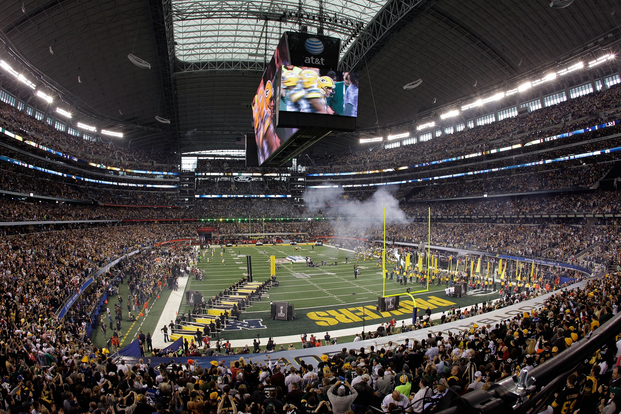 ARLINGTON, TX - FEBRUARY 06: Players get ready to take the field prior to Super Bowl XLV between the Green Bay Packers and Pittsburgh Steelers at Cowboys Stadium on February 6, 2011 in Arlington, Texas. (Photo by Rob Carr/Getty Images) ARLINGTON, TX - FEBRUARY 06: Players get ready to take the field prior to Super Bowl XLV between the Green Bay Packers and Pittsburgh Steelers at Cowboys Stadium on February 6, 2011 in Arlington, Texas. (Photo by Rob Carr/Getty Images)