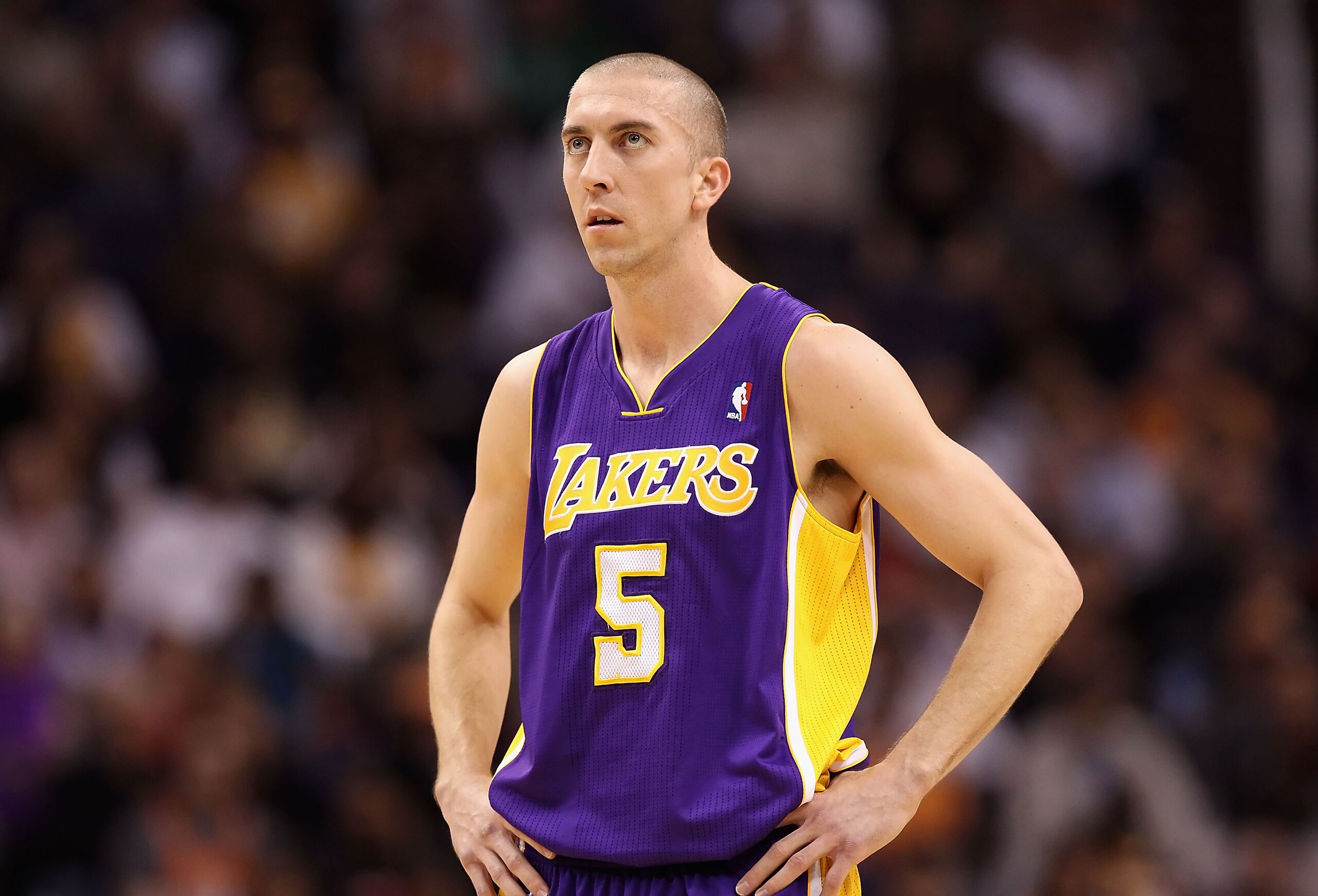 PHOENIX, AZ - JANUARY 05: Steve Blake #5 of the Los Angeles Lakers during the NBA game against the Phoenix Suns at US Airways Center on December 23, 2011 in Phoenix, Arizona. The Lakers defeated the Suns 99-95. NOTE TO USER: User expressly acknowledges PHOENIX, AZ - JANUARY 05: Steve Blake #5 of the Los Angeles Lakers during the NBA game against the Phoenix Suns at US Airways Center on December 23, 2011 in Phoenix, Arizona. The Lakers defeated the Suns 99-95. NOTE TO USER: User expressly acknowledges