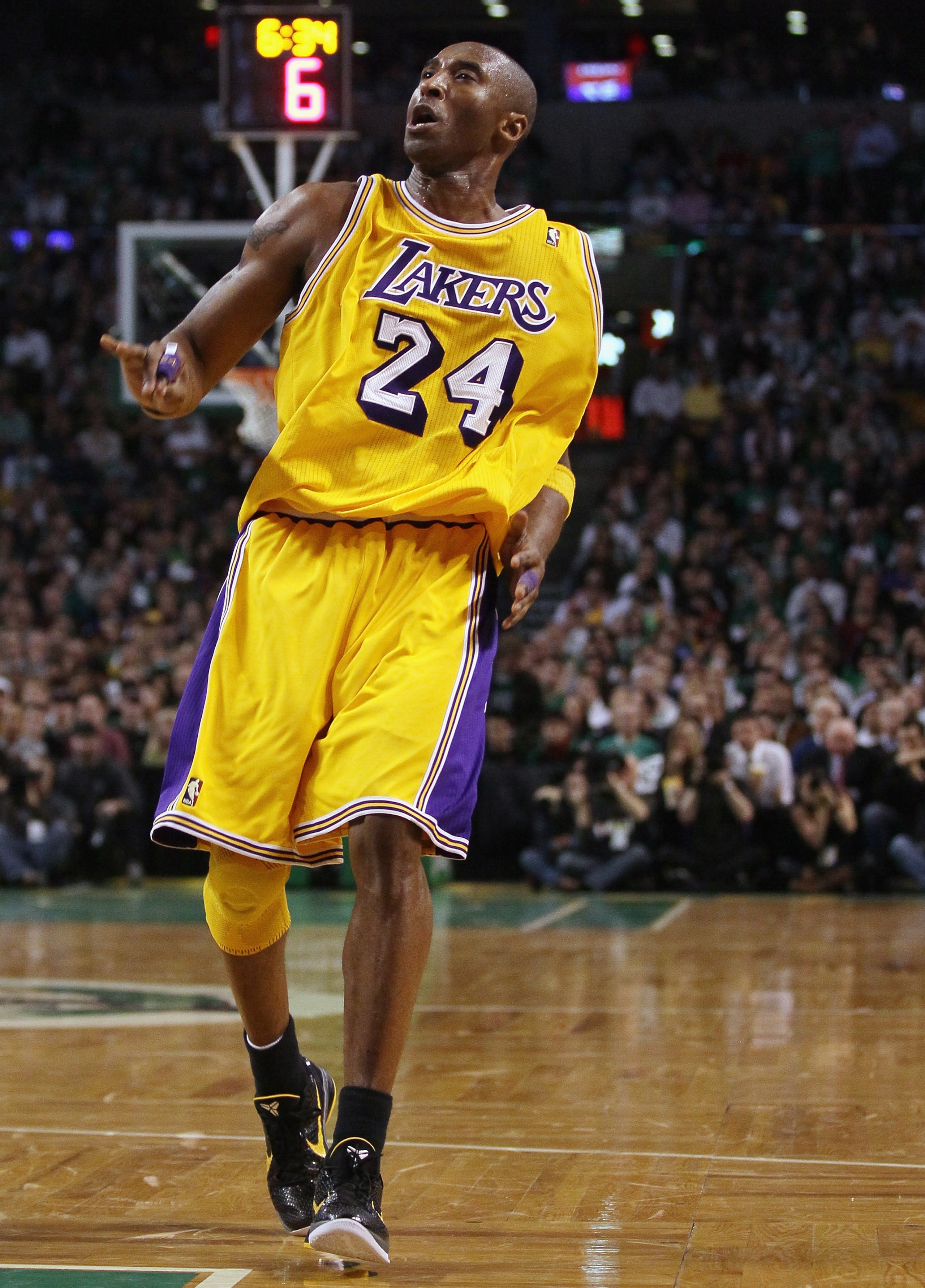 BOSTON, MA - FEBRUARY 10:  Kobe Bryant #24 of the Los Angeles Lakers reacts after he made a shot in the fourth quarter against the Boston Celtics on February 10, 2011 at the TD Garden in Boston, Massachusetts.  The Lakers defeated the Celtics 92-86. NOTE