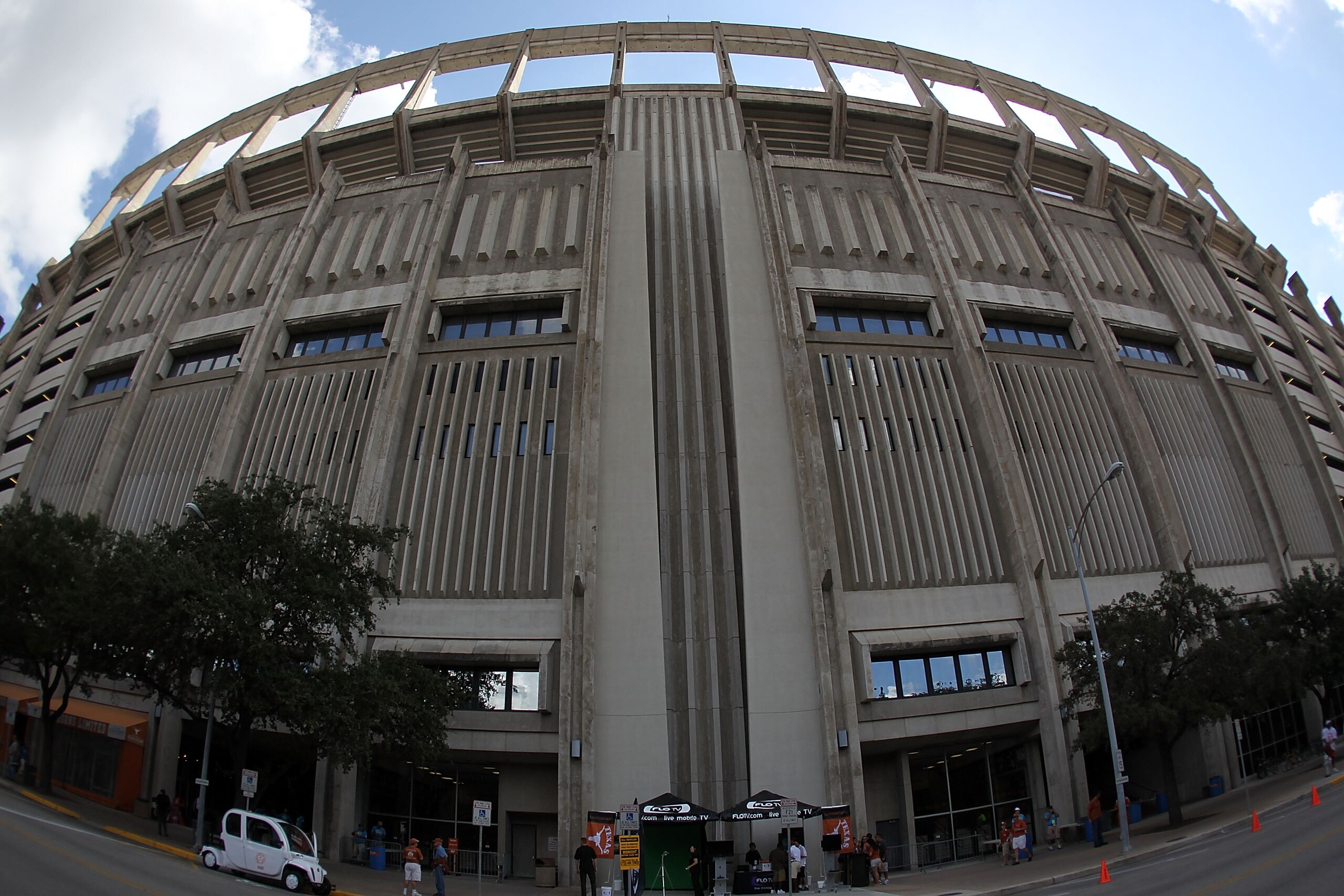AUSTIN, TX - SEPTEMBER 25: A exterior view of Darrell K Royal-Texas Memorial Stadium on September 25, 2010 in Austin, Texas. (Photo by Ronald Martinez/Getty Images) AUSTIN, TX - SEPTEMBER 25: A exterior view of Darrell K Royal-Texas Memorial Stadium on September 25, 2010 in Austin, Texas. (Photo by Ronald Martinez/Getty Images)