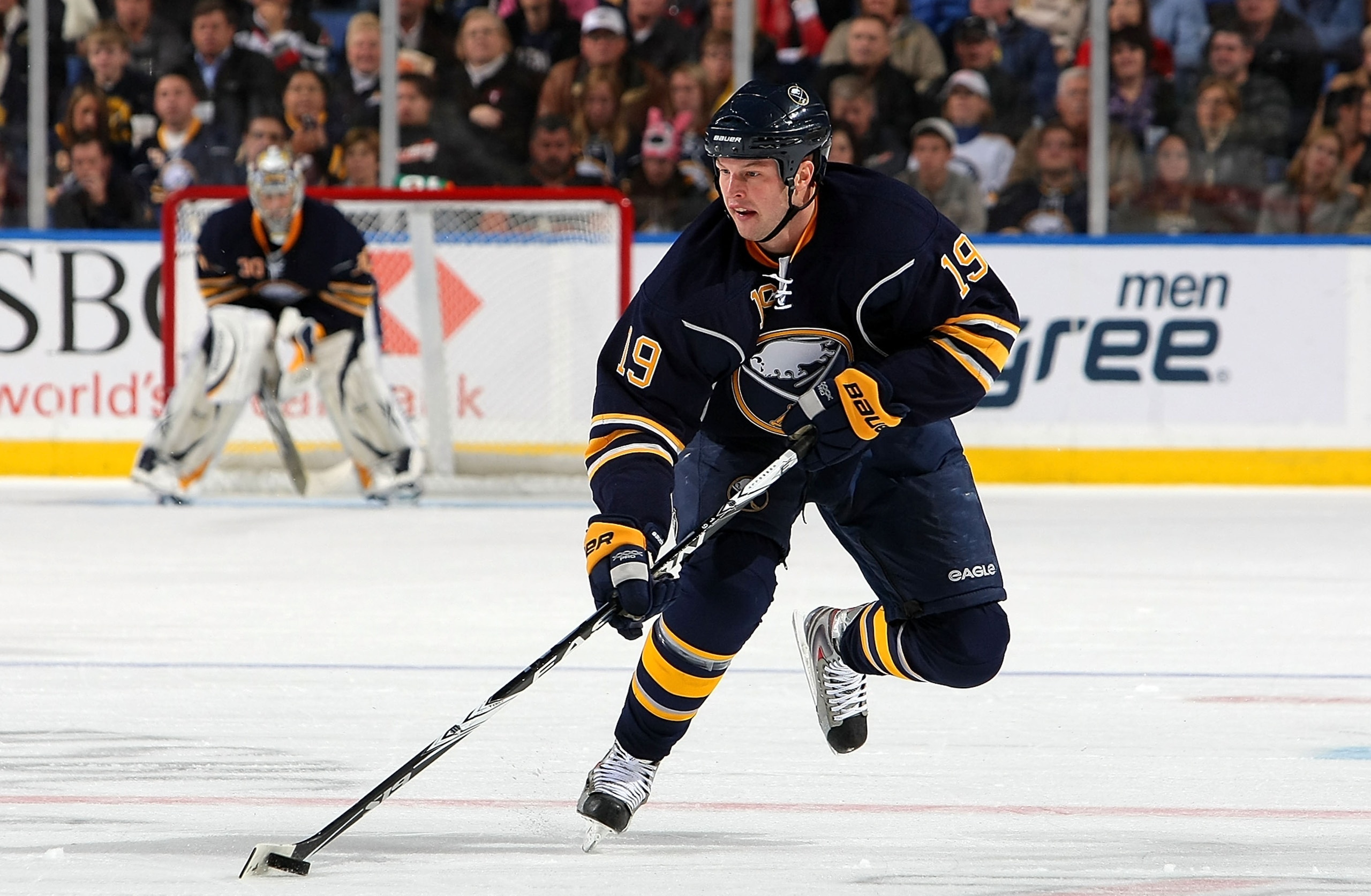BUFFALO - OCTOBER 22:  Tim Connolly #19 of the Buffalo Sabres carries the puck against the Ottawa Senators during their NHL game at HSBC Arena October 22, 2010 in Buffalo, New York.(Photo By Dave Sandford/Getty Images)