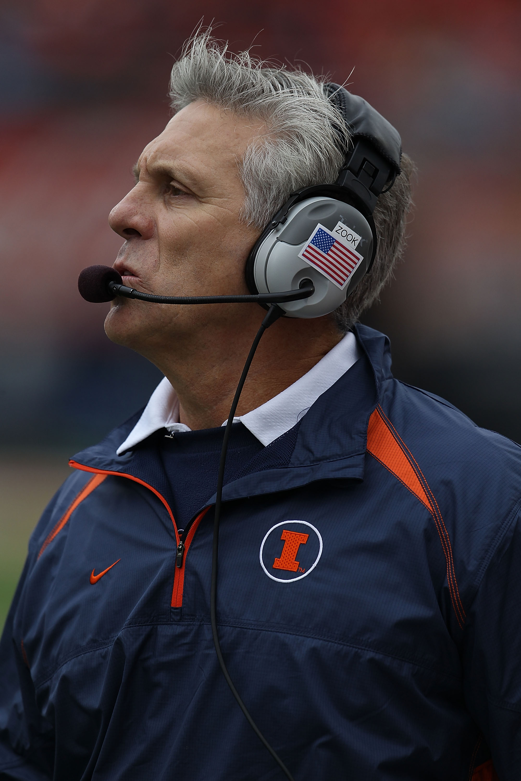 CHAMPAIGN, IL - OCTOBER 02: Head coach Ron Zook of the Illinois Fighting Illini watches as his team takes on the Ohio State Buckeyes at Memorial Stadium on October 2, 2010 in Champaign, Illinois. Ohio State defeated Illinois 24-13. (Photo by Jonathan Dani