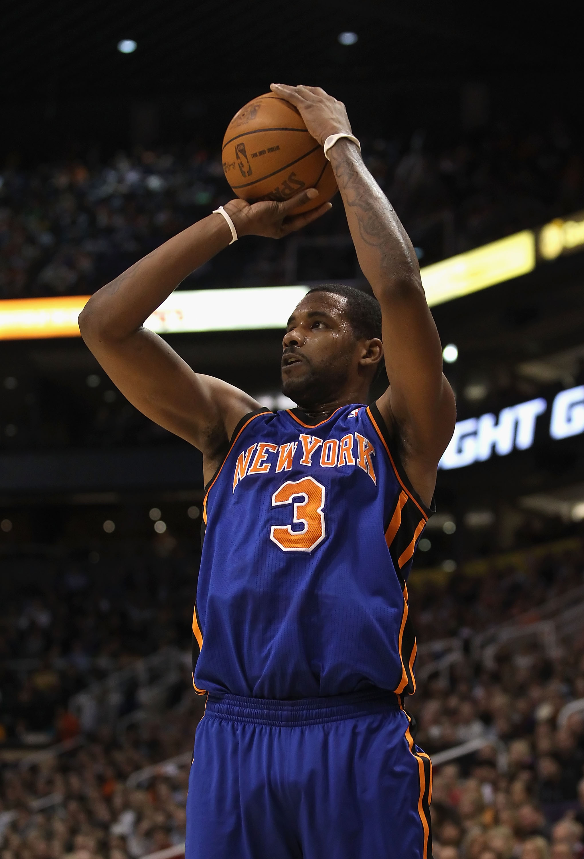 PHOENIX, AZ - JANUARY 07:  Shawne Williams #3 of the New York Knicks puts up a shot against the Phoenix Suns during the NBA game at US Airways Center on January 7, 2011 in Phoenix, Arizona.  The Knicks defeated the Suns 121-96.  NOTE TO USER: User express