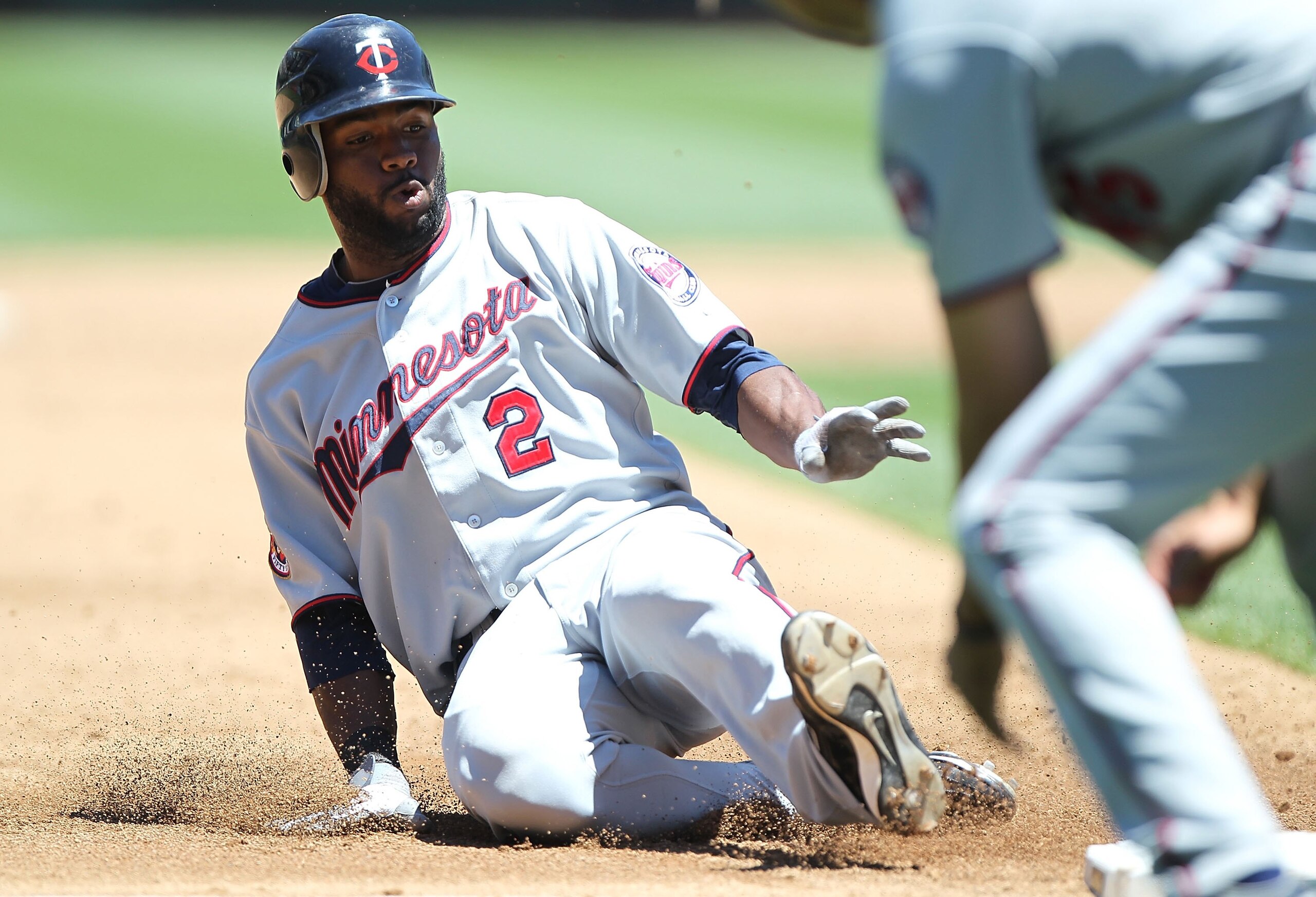 OAKLAND, CA - JUNE 06:  Denard Span #2 of the Minnesota Twins in action against the Oakland Athletics during an MLB game at the Oakland-Alameda County Coliseum on June 6, 2010 in Oakland, California.  (Photo by Jed Jacobsohn/Getty Images)
