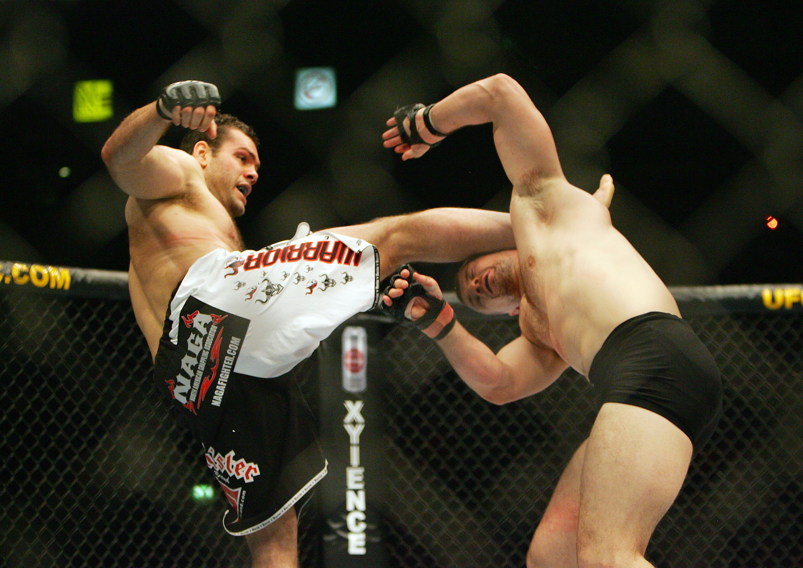 MANCHESTER, UNITED KINGDOM - APRIL 21: Gabriel Gonzaga of USA knocks out Mirko Cro Cop of Croatia during a Heavyweight bout of the Ultimate Fighting Championship at the Manchester Evening News Arena on April 21, 2007 in Manchester, England.  (Photo by Gar