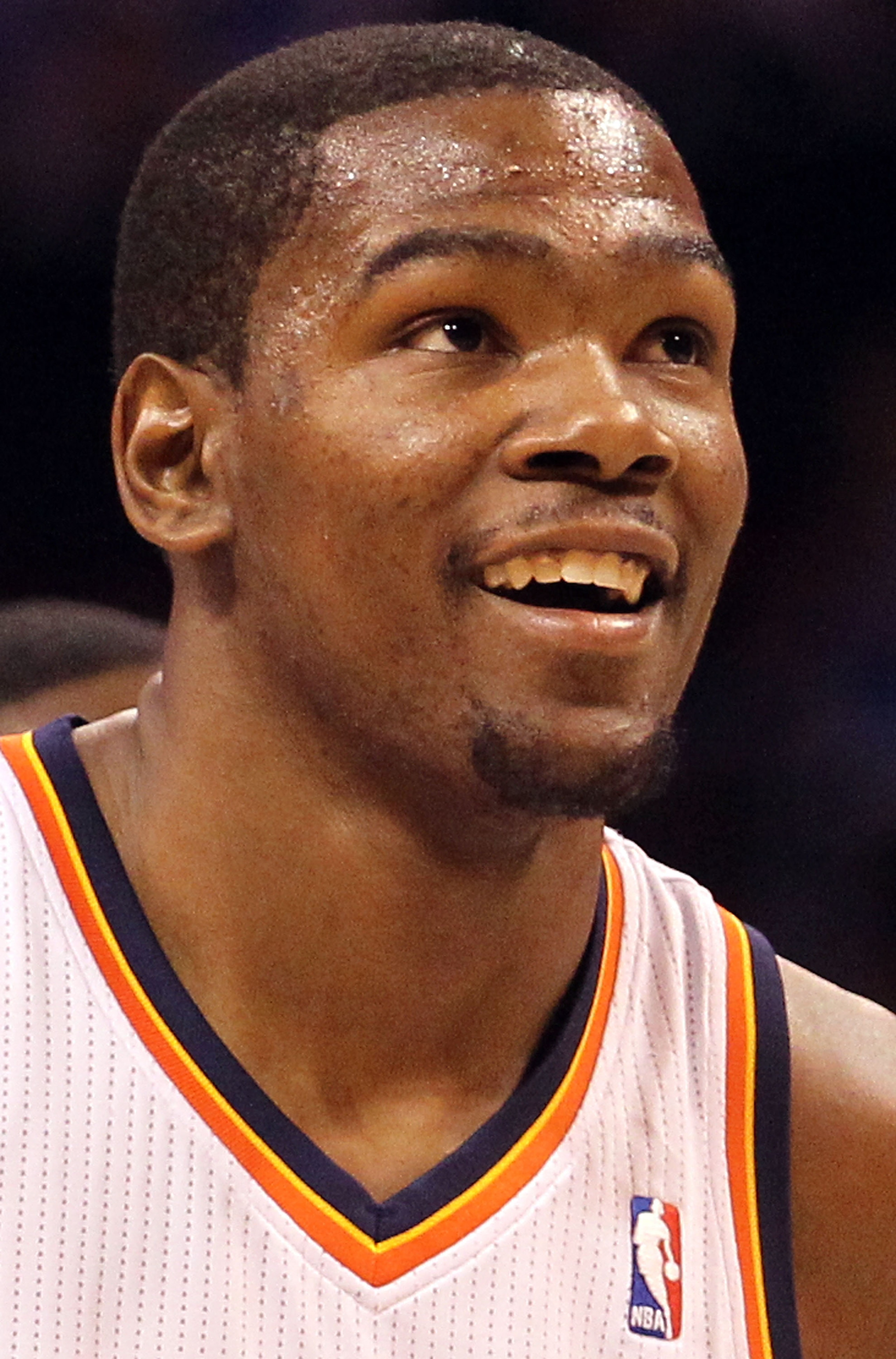 OKLAHOMA CITY, OK - JANUARY 30:  Kevin Durant #35 of the Oklahoma City Thunder at Ford Center on January 30, 2011 in Oklahoma City, Oklahoma.  NOTE TO USER: User expressly acknowledges and agrees that, by downloading and or using this photograph, User is 
