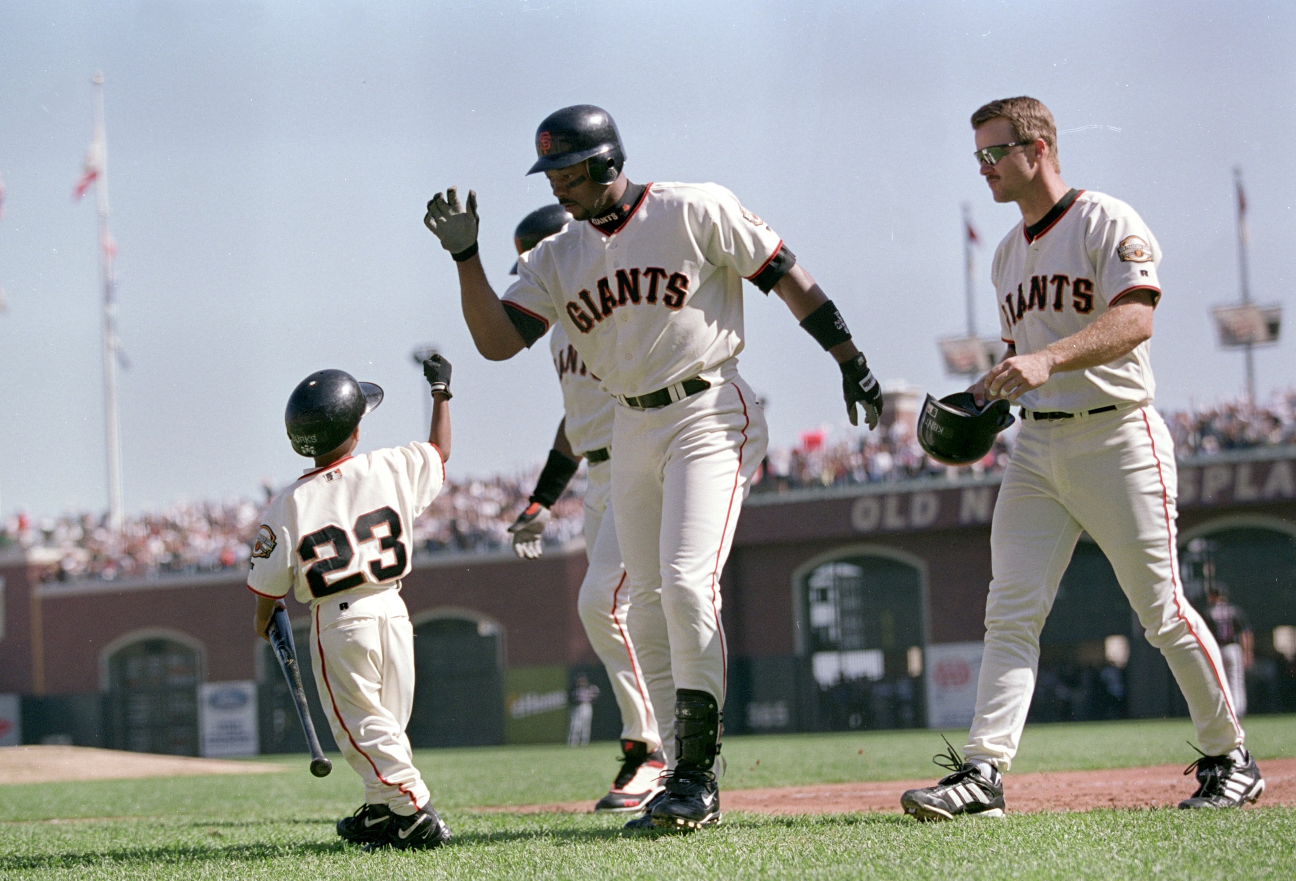 4 Oct 2000: Ellis Burks #23 of the San Francisco Giants waves to a young fan during the NLDS Game against the New York Mets at Pac Bell Park in San Francisco, California. The Giants defeated the Mets 5-1.Mandatory Credit: Tom Hauck /Allsport 4 Oct 2000: Ellis Burks #23 of the San Francisco Giants waves to a young fan during the NLDS Game against the New York Mets at Pac Bell Park in San Francisco, California. The Giants defeated the Mets 5-1.Mandatory Credit: Tom Hauck /Allsport