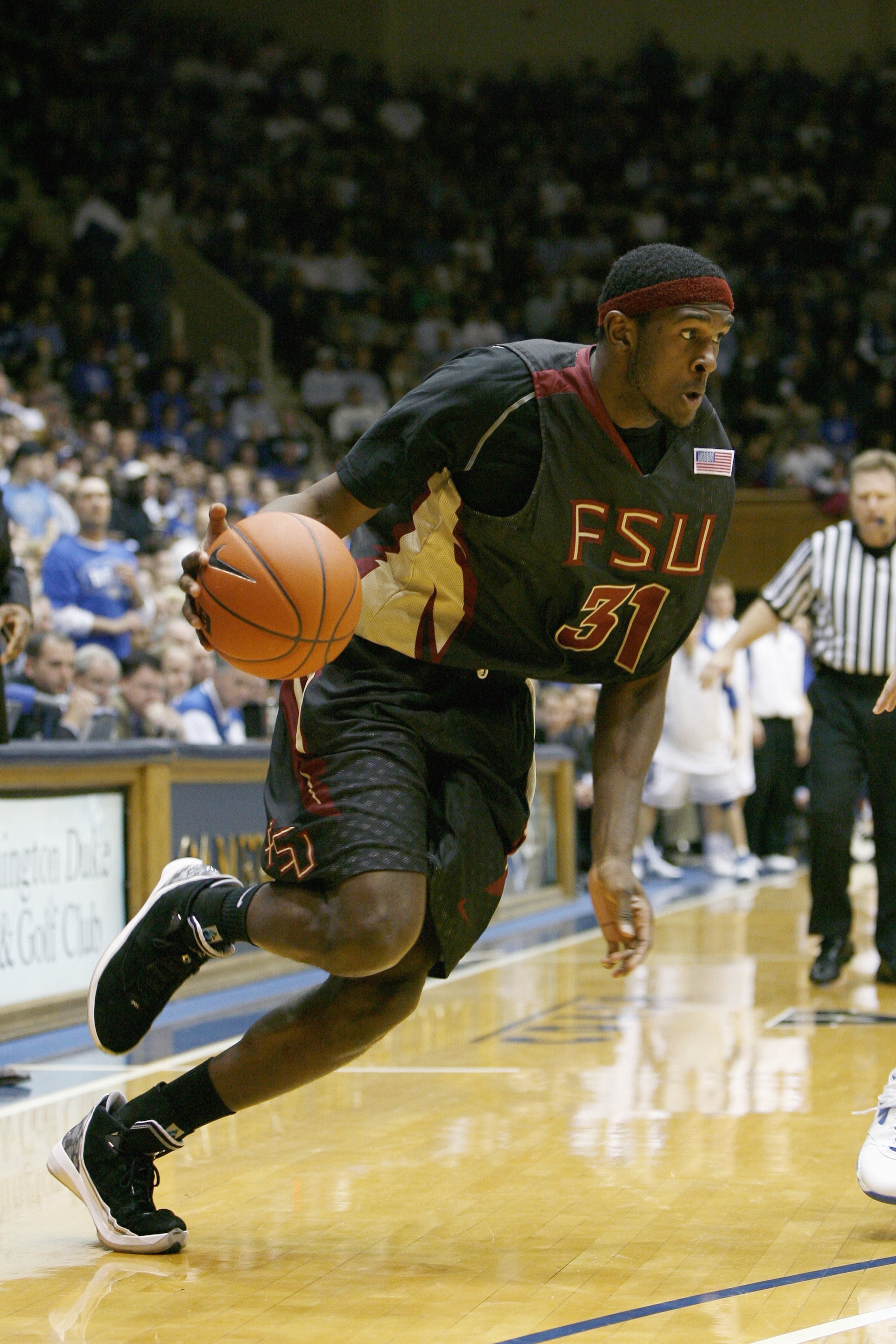 DURHAM, NC - MARCH 03: Chris Singleton #31 of the Florida State Seminoles dribbles the ball against the Duke Blue Devils during the game on March 3, 2009 at Cameron Indoor Stadium in Durham, North Carolina.  (Photo by Kevin C. Cox/Getty Images)