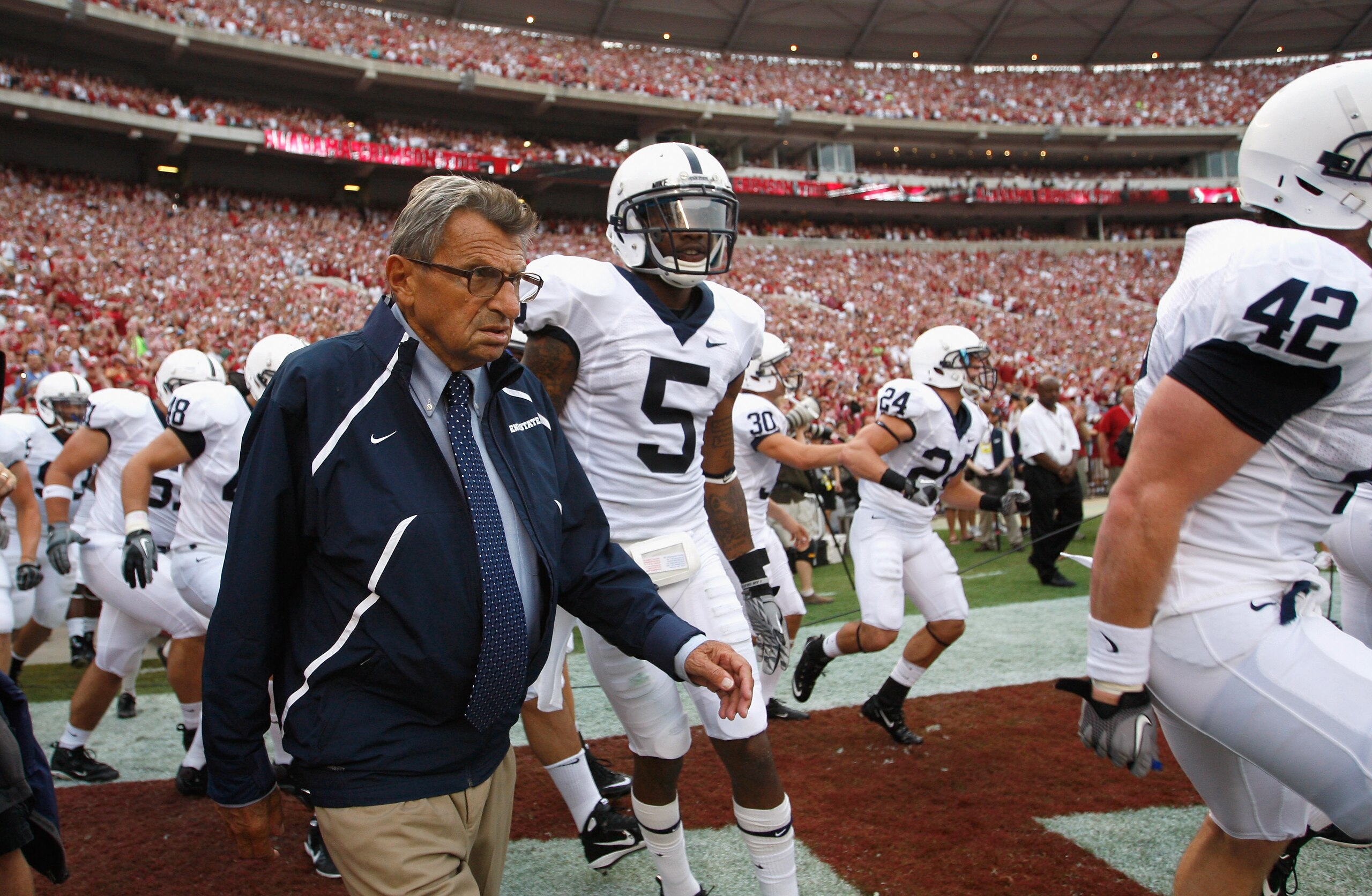 TUSCALOOSA, AL - SEPTEMBER 11:  Head coach Joe Paterno of the Penn State Nittany Lions against the Alabama Crimson Tide at Bryant-Denny Stadium on September 11, 2010 in Tuscaloosa, Alabama.  (Photo by Kevin C. Cox/Getty Images)