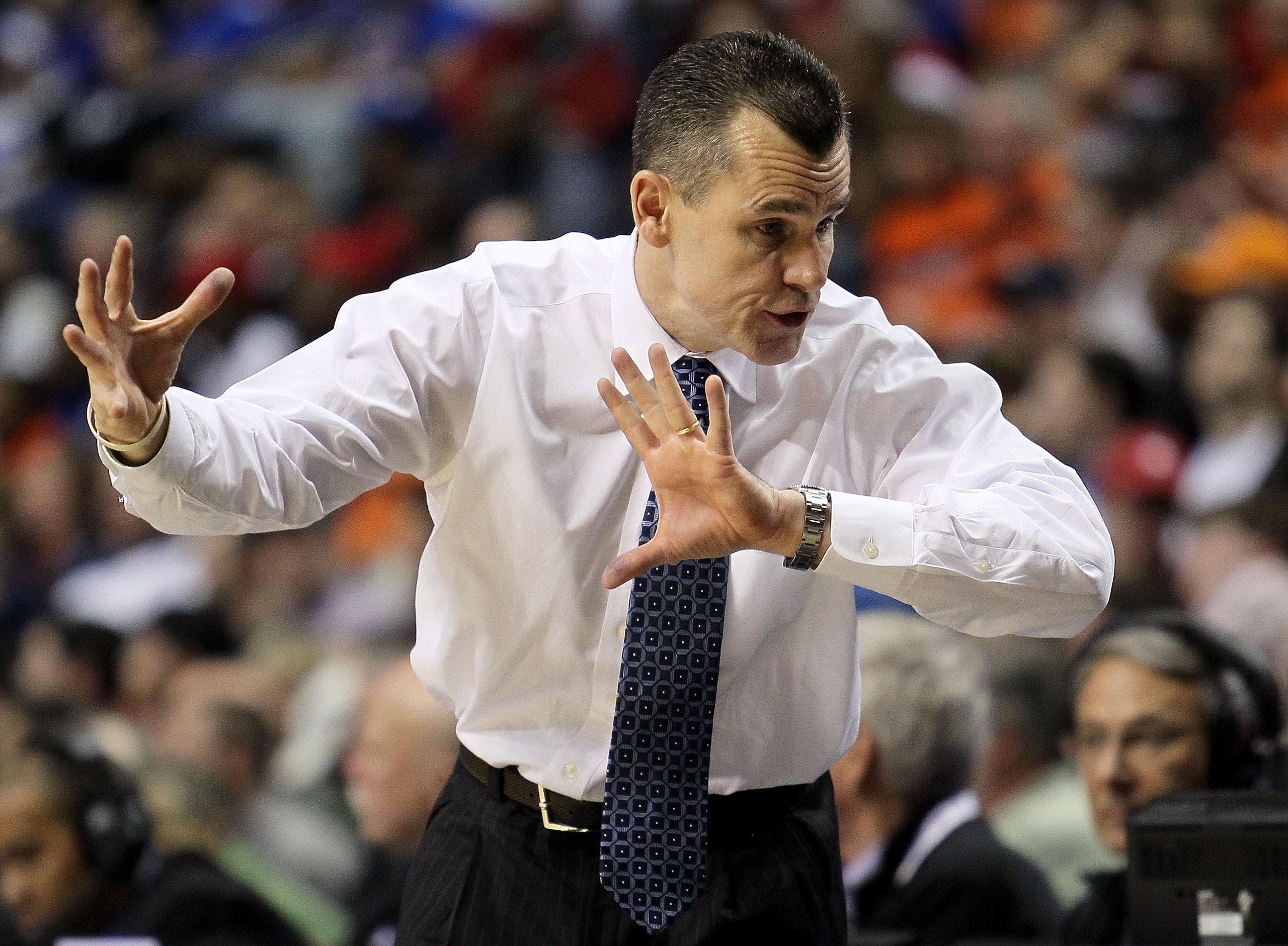 NASHVILLE, TN - MARCH 11: Head coach Billy Donovan of the Florida Gators gestures as he coaches against the Auburn Tigers during the first round of the SEC Men's Basketball Tournament at the Bridgestone Arena on March 11, 2010 in Nashville, Tennessee. ( NASHVILLE, TN - MARCH 11: Head coach Billy Donovan of the Florida Gators gestures as he coaches against the Auburn Tigers during the first round of the SEC Men's Basketball Tournament at the Bridgestone Arena on March 11, 2010 in Nashville, Tennessee. (