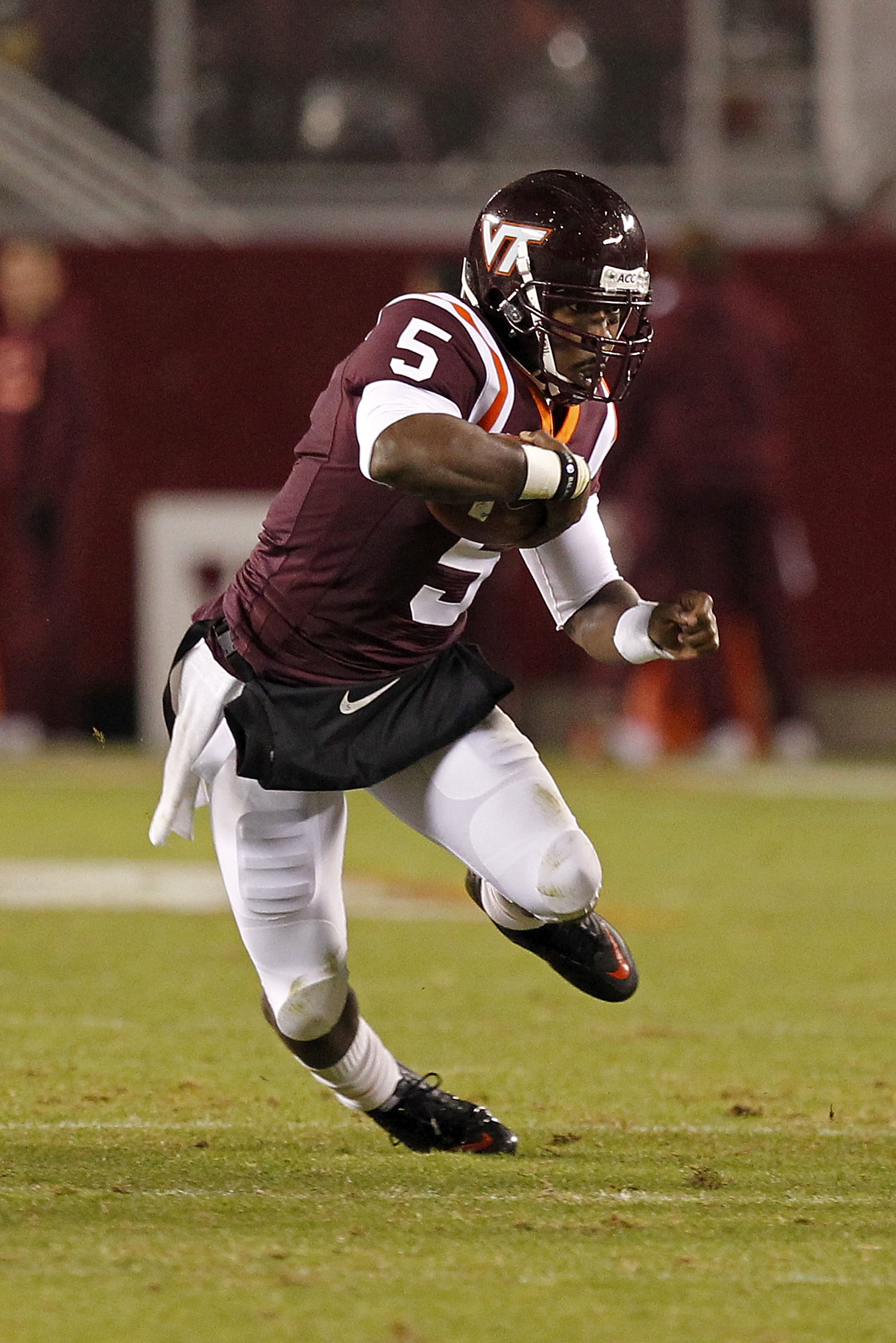 2011 NFL Draft Profile: Tyrod Taylor - Virginia Tech, QB - Big Cat