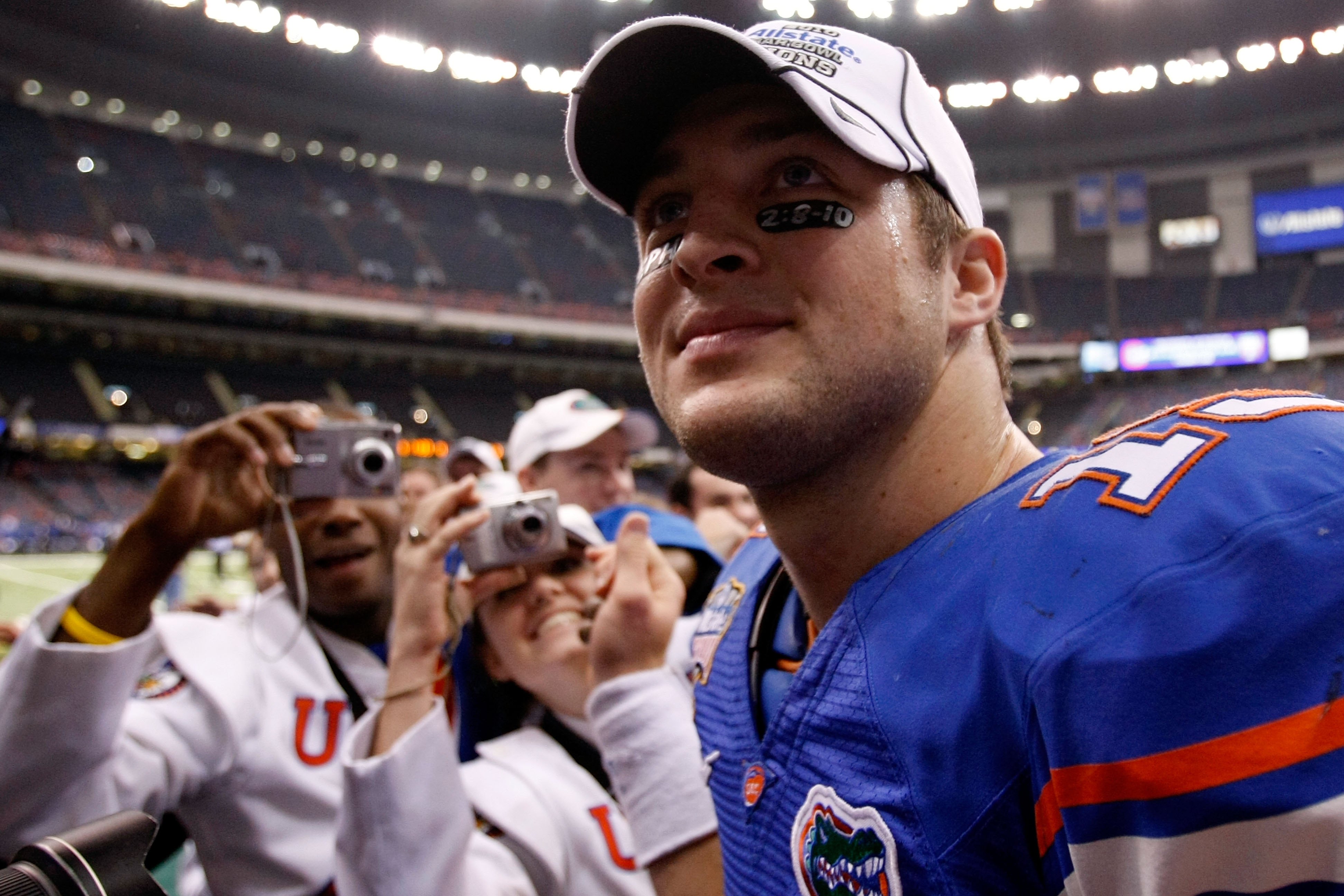 NEW ORLEANS - JANUARY 01: Quarterback Tim Tebow #15 of the Florida Gators celebrates after defeating the Cincinnati Bearcats 24-51 during the Allstate Sugar Bowl at the Louisana Superdome on January 1, 2010 in New Orleans, Louisiana. (Photo by Kevin C.