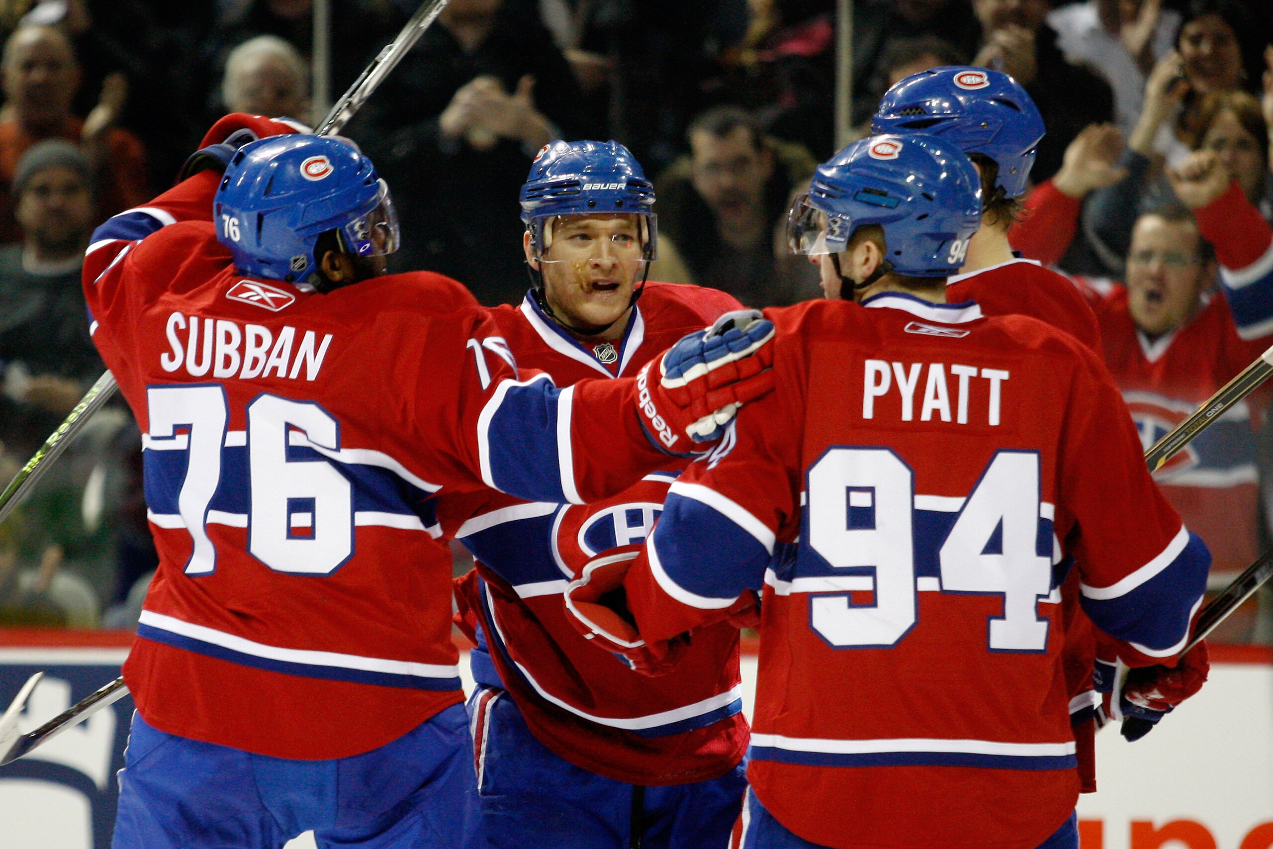 MONTREAL, CANADA - FEBRUARY 2:  Jeff Halpern #15 of the Montreal Canadiens celebrates his second-period goal with teammates during a NHL game against the Florida Panthers at the Bell Centre on February 2, 2011 in Montreal, Quebec, Canada.  (Photo by Richa