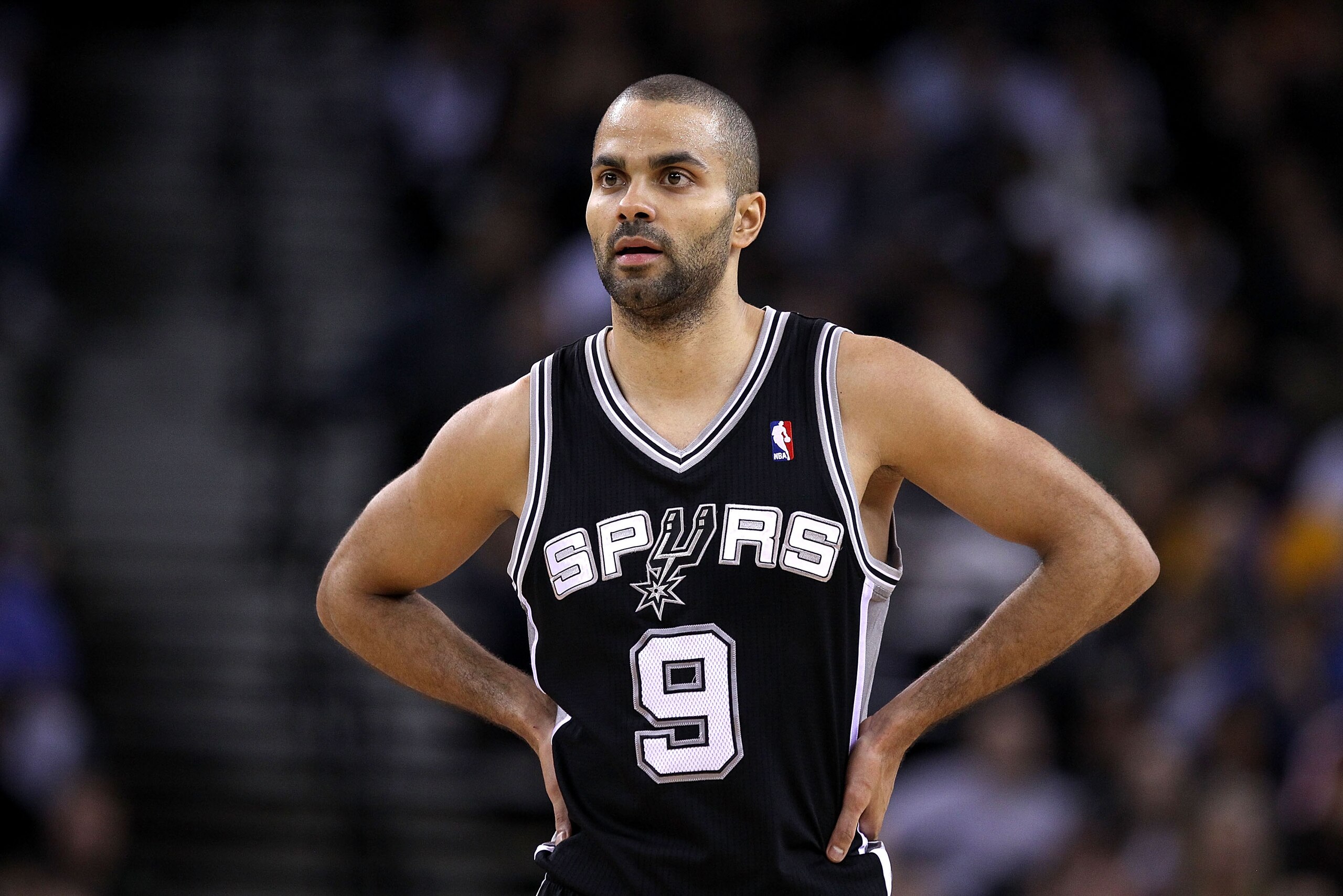 OAKLAND, CA - JANUARY 24:  Tony Parker #9 of the San Antonio Spurs in action against the Golden State Warriors at Oracle Arena on January 24, 2011 in Oakland, California.  NOTE TO USER: User expressly acknowledges and agrees that, by downloading and or us