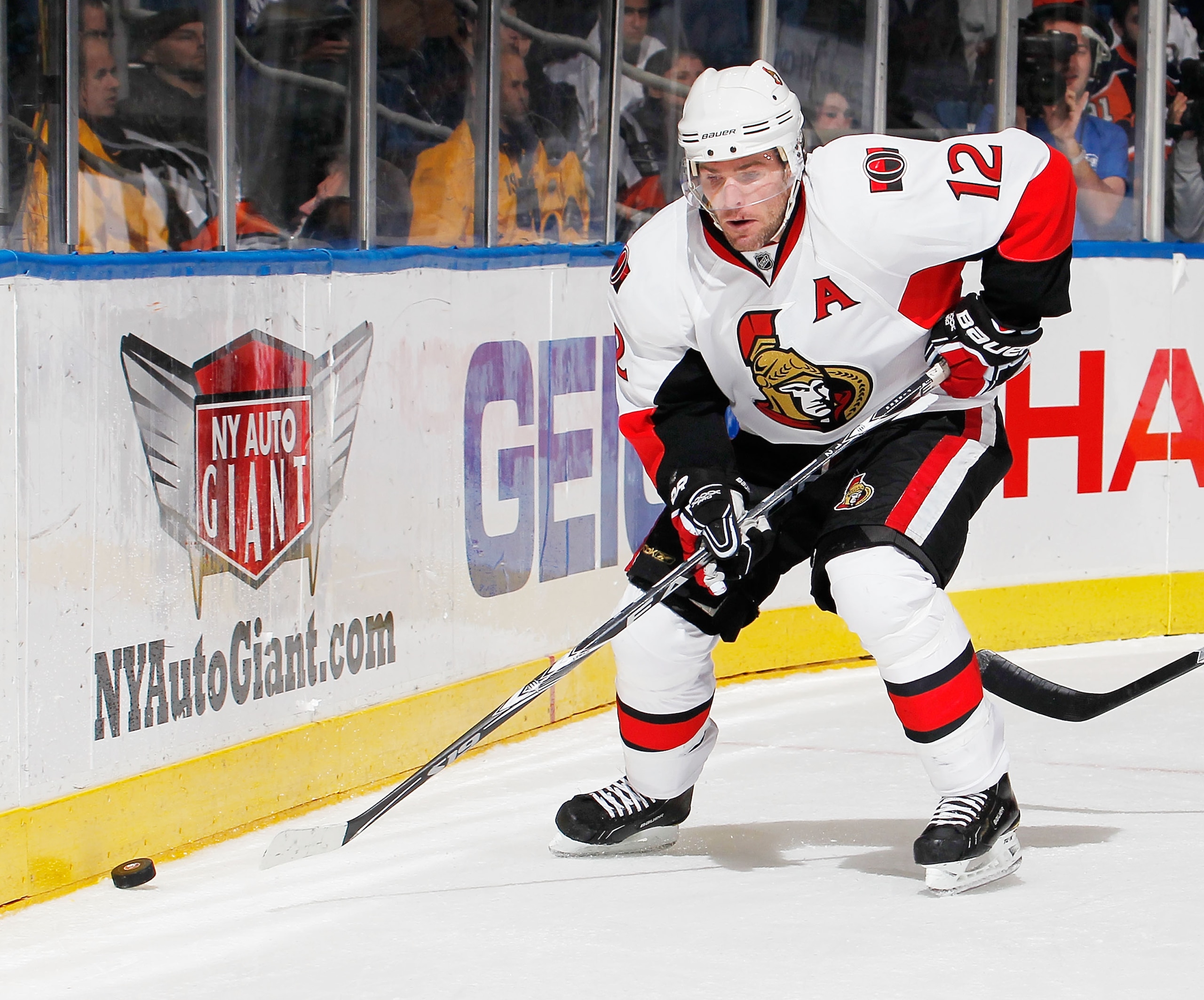 UNIONDALE, NY - JANUARY 13:  Mike Fisher #12 of the Ottawa Senators skates during an NHL hockey game against the New York Islanders at the Nassau Coliseum on January 13, 2011 in Uniondale, New York.  (Photo by Paul Bereswill/Getty Images)