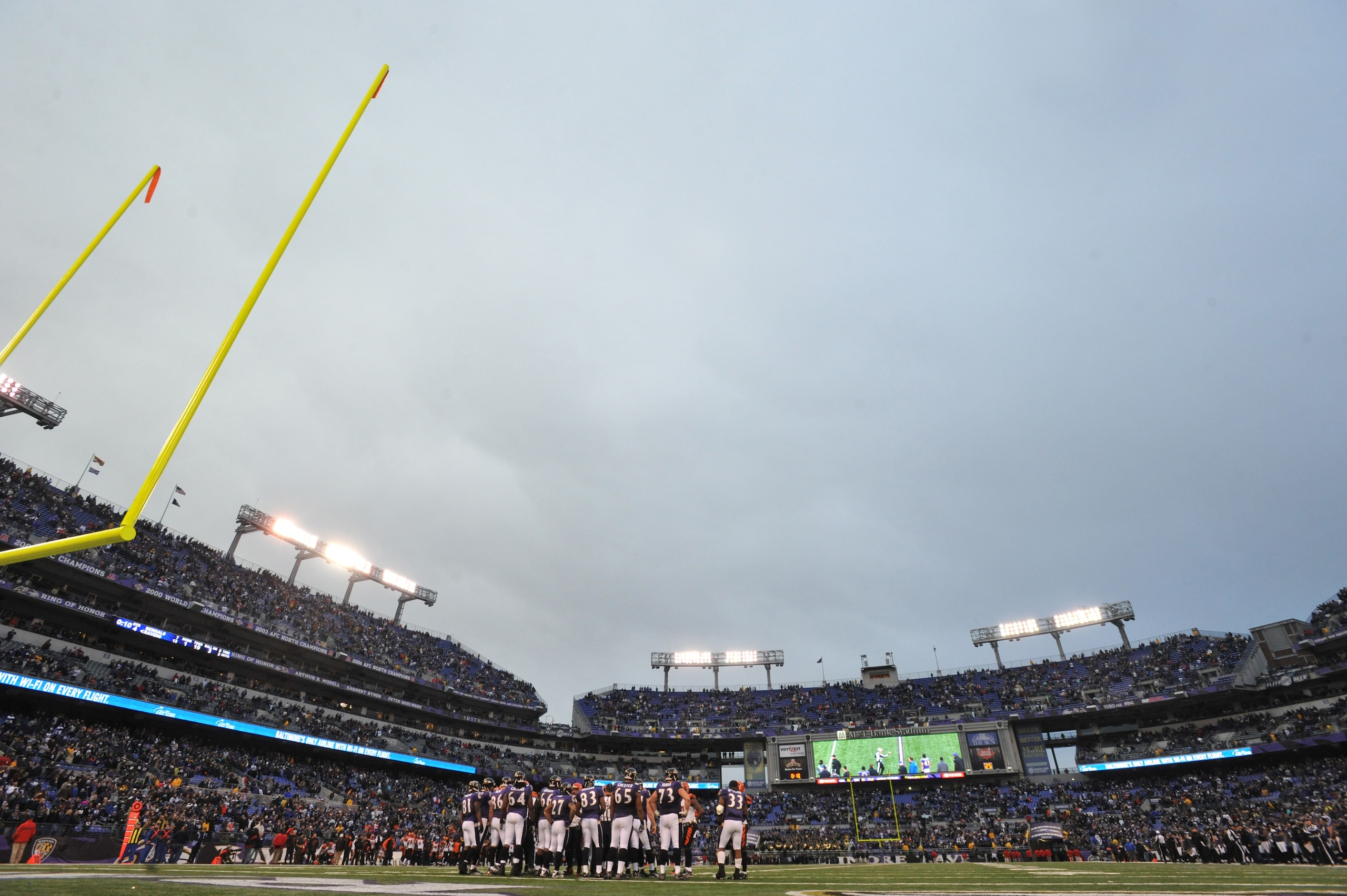 BALTIMORE, MD - JANUARY 2:  The Baltimore Ravens offense lines up for the final play of the regular season against the Cincinnati Bengals  at M&T Bank Stadium on January 2, 2011 in Baltimore, Maryland. The Ravens defeated the Bengals 13-6. (Photo by Larry