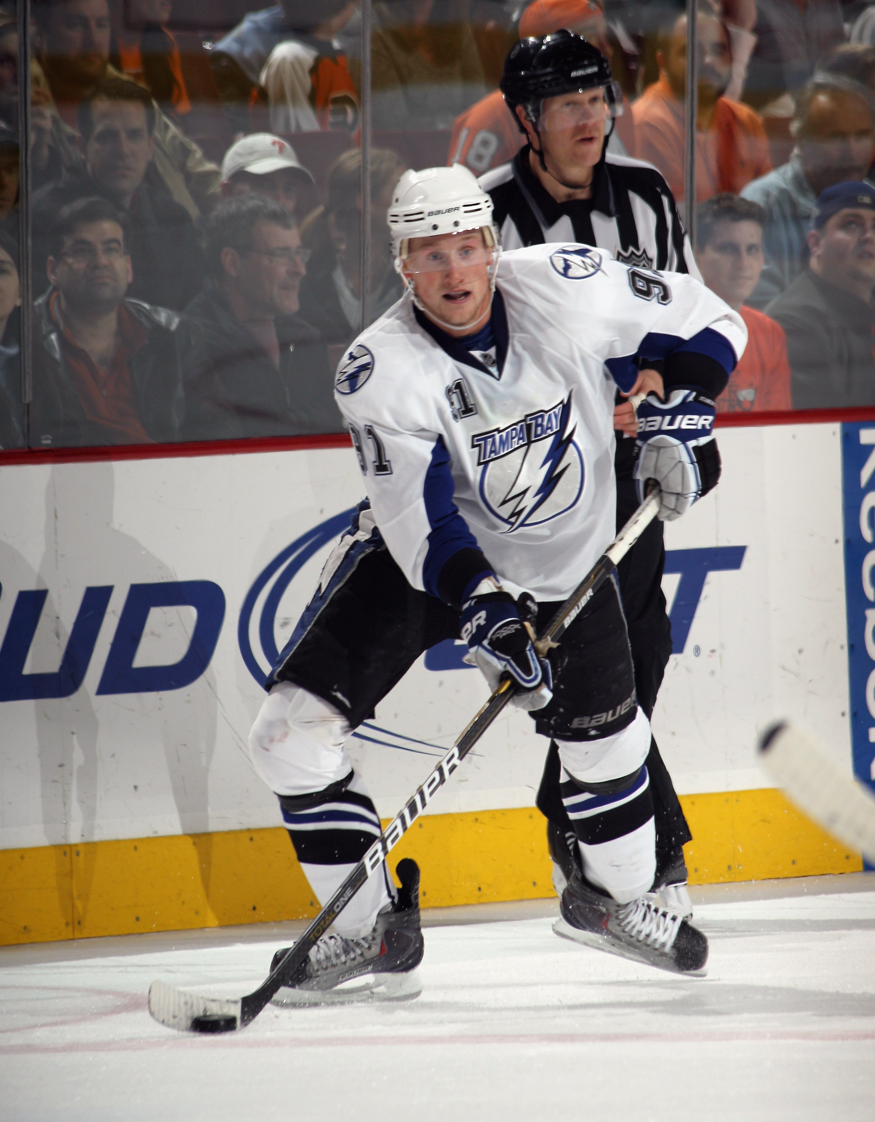PHILADELPHIA - NOVEMBER 18:  Steven Stamkos #91 of the Tampa Bay Lightning skates against the Philadelphia Flyers at the Wells Fargo Center on November 18, 2010 in Philadelphia, Pennsylvania. The Lightning defeated the Flyers 8-7.  (Photo by Bruce Bennett