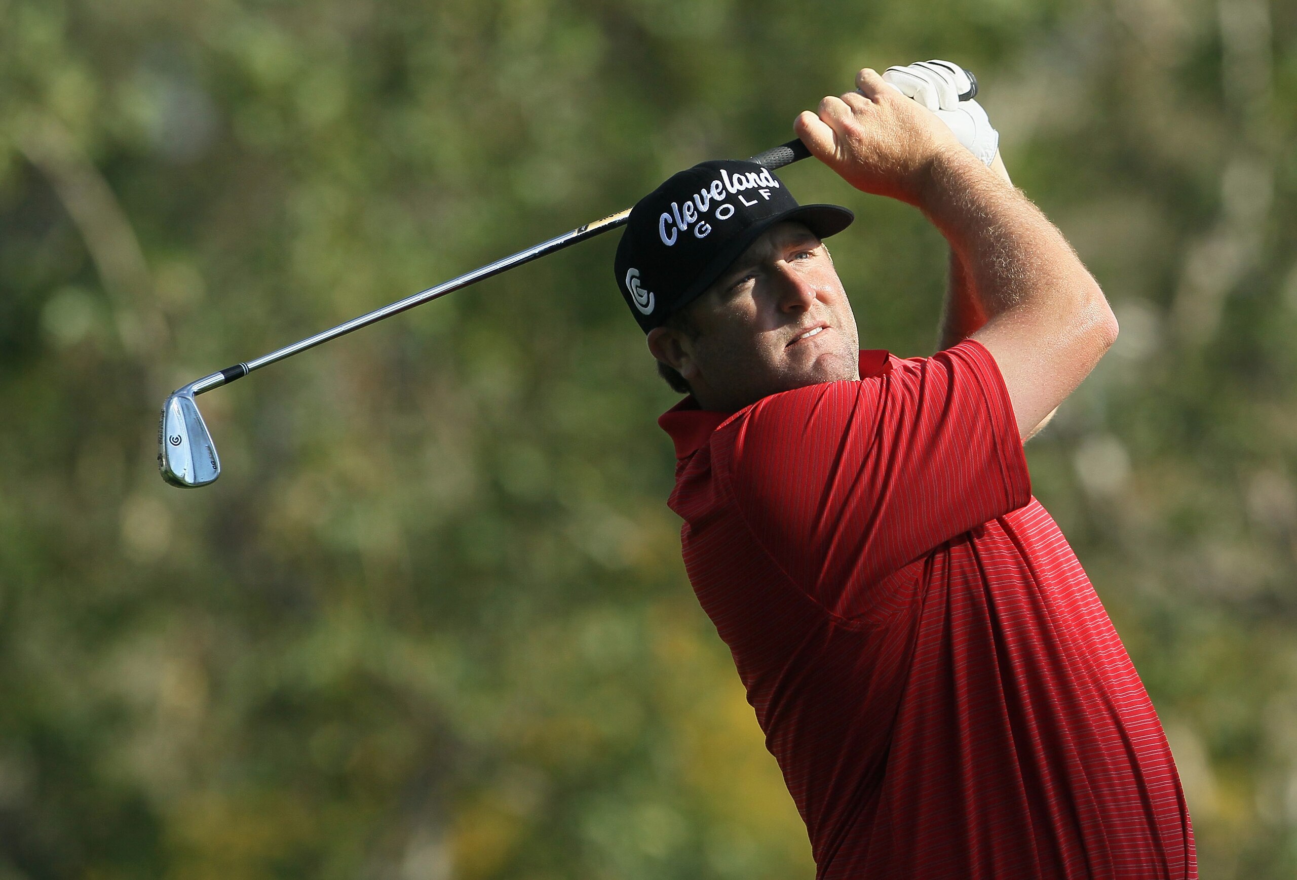 LA QUINTA, CA - JANUARY 19:  Steve Marino hits a tee shot on the seventh hole during the first round of the Bob Hope Classic at the La Quinta Country Club on January 19, 2011 in La Quinta, California.  (Photo by Jeff Gross/Getty Images)