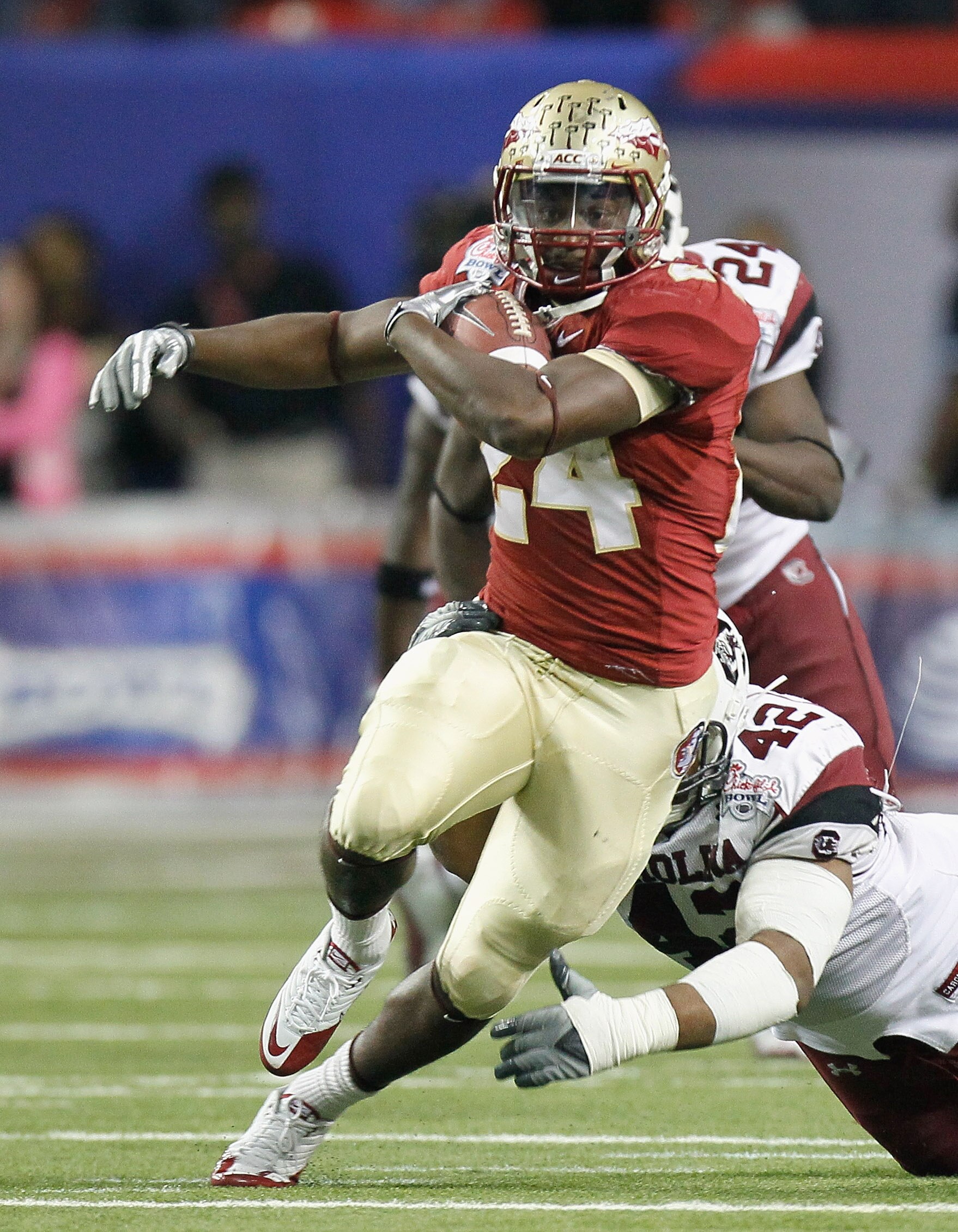 ATLANTA, GA - DECEMBER 31:  Lonnie Pryor #24 of the Florida State Seminoles against the South Carolina Gamecocks during the 2010 Chick-fil-A Bowl at Georgia Dome on December 31, 2010 in Atlanta, Georgia.  (Photo by Kevin C. Cox/Getty Images)