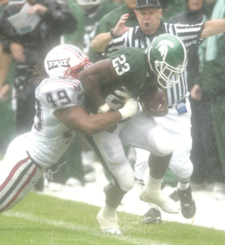 Snow makes for memorable 'slop fest' during 1 of the most famous  bad-weather games in football history