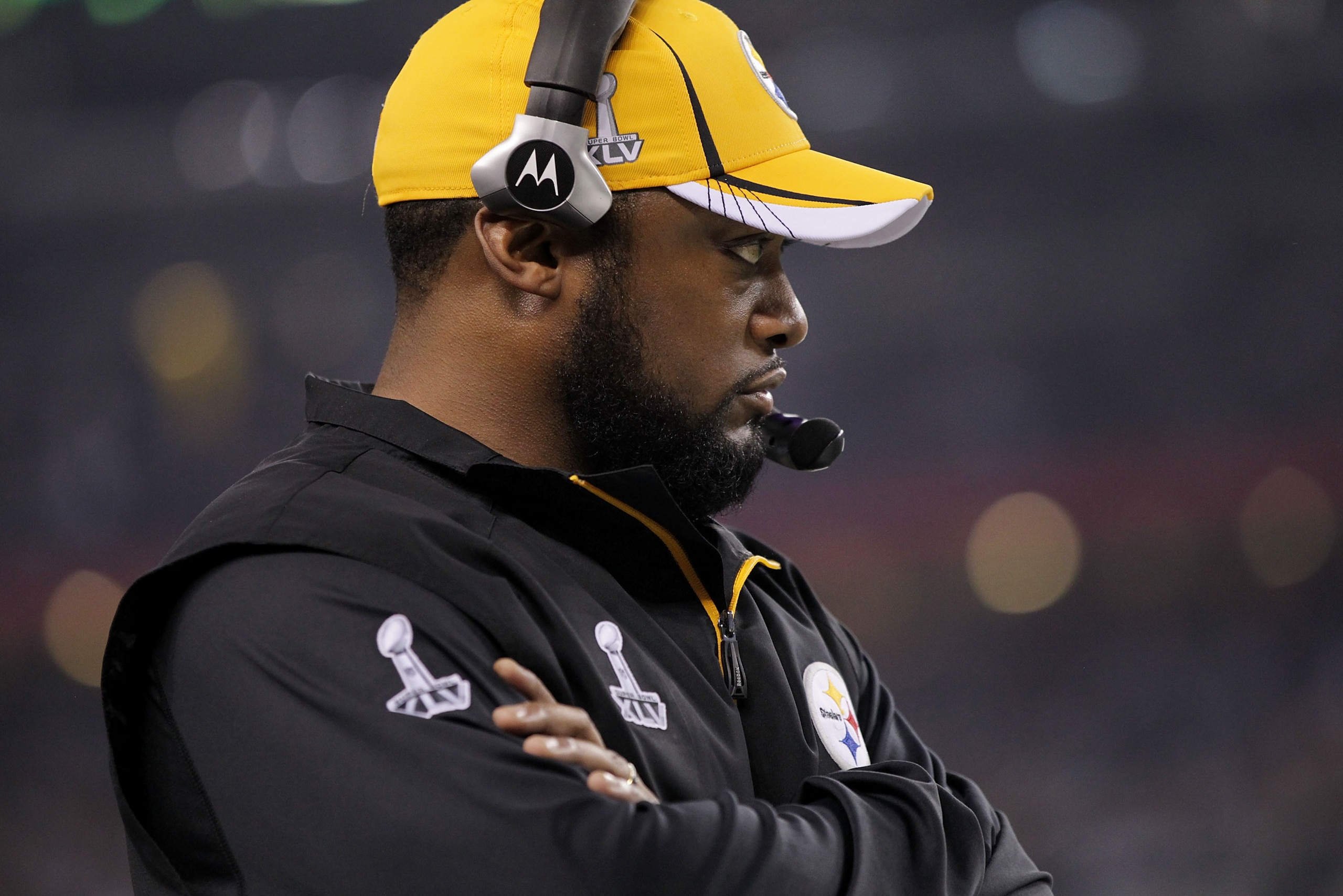 ARLINGTON, TX - FEBRUARY 06:  Head coach Mike Tomlin of the Pittsburgh Steelers looks on against the Green Bay Packers during the third quarter of Super Bowl XLV at Cowboys Stadium on February 6, 2011 in Arlington, Texas.  (Photo by Doug Pensinger/Getty I