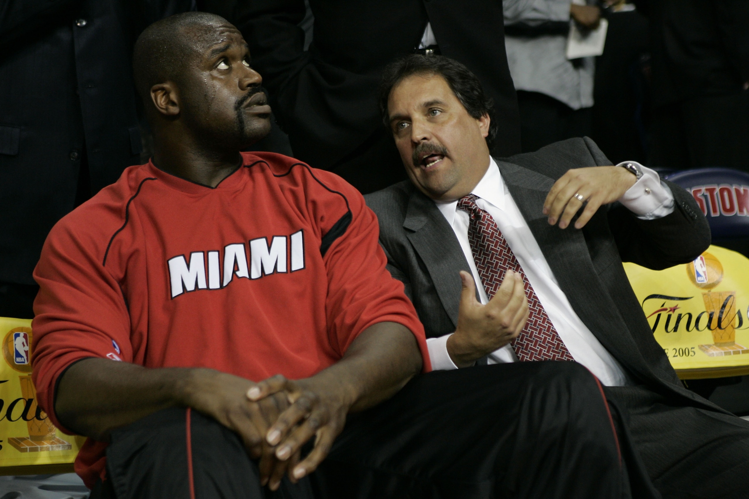 AUBURN HILLS, MI - MAY 31:  Head coach Stan Van Gundy of the Miami Heat talks to Shaquille O'Neal #32 on the bench prior to the Heat's game against the Detroit Pistons in Game Four of the Eastern Conference Finals during the 2005 NBA Playoffs May 31, 2005
