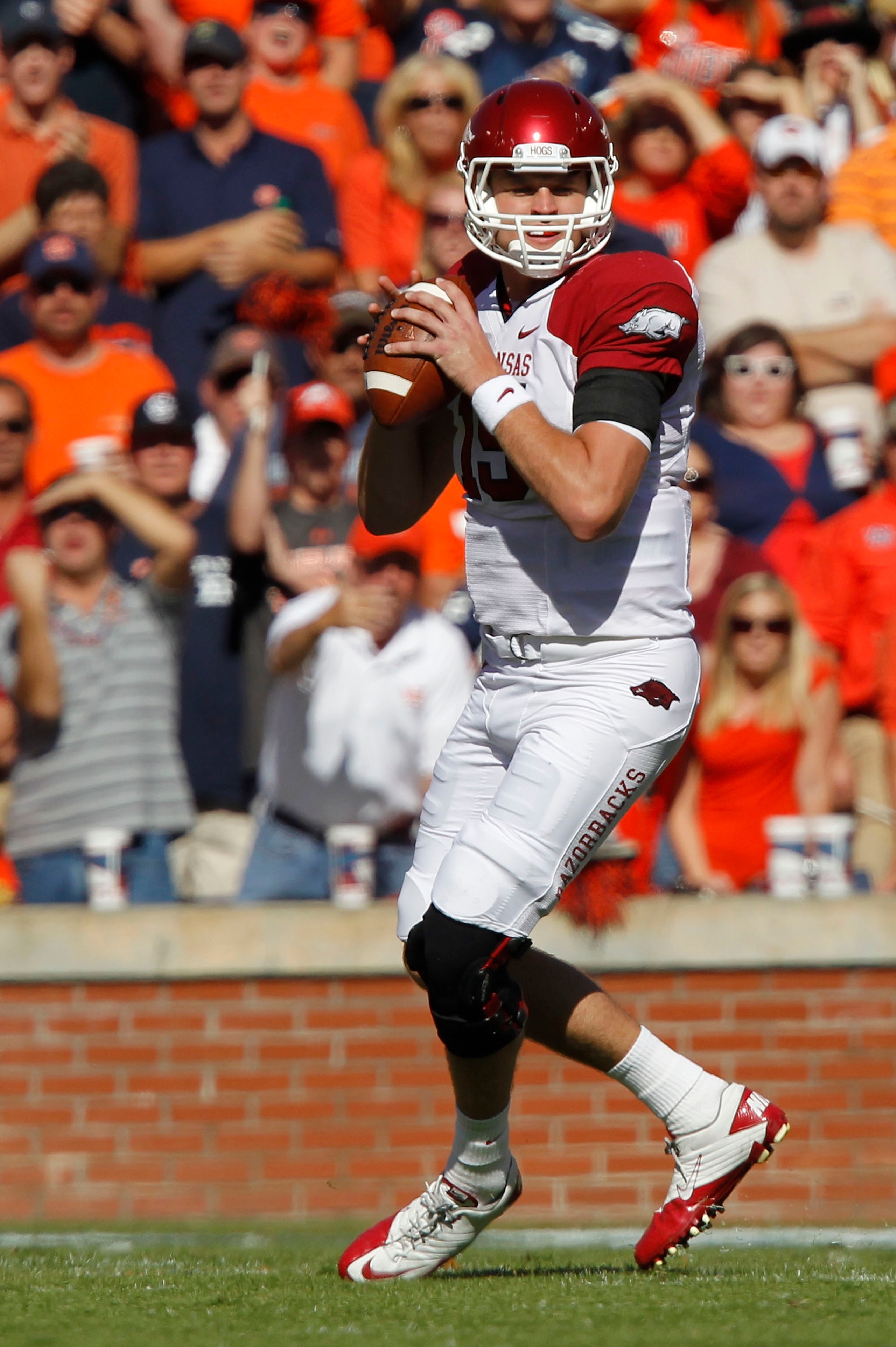 AUBURN, AL - OCTOBER 16:  Quarterback Ryan Mallett #15 of the Arkansas Razorbacks drops back and looks downfield for receiver during the game against the Auburn Tigers at Jordan-Hare Stadium on October 16, 2010 in Auburn, Alabama.  The Tigers beat the Raz