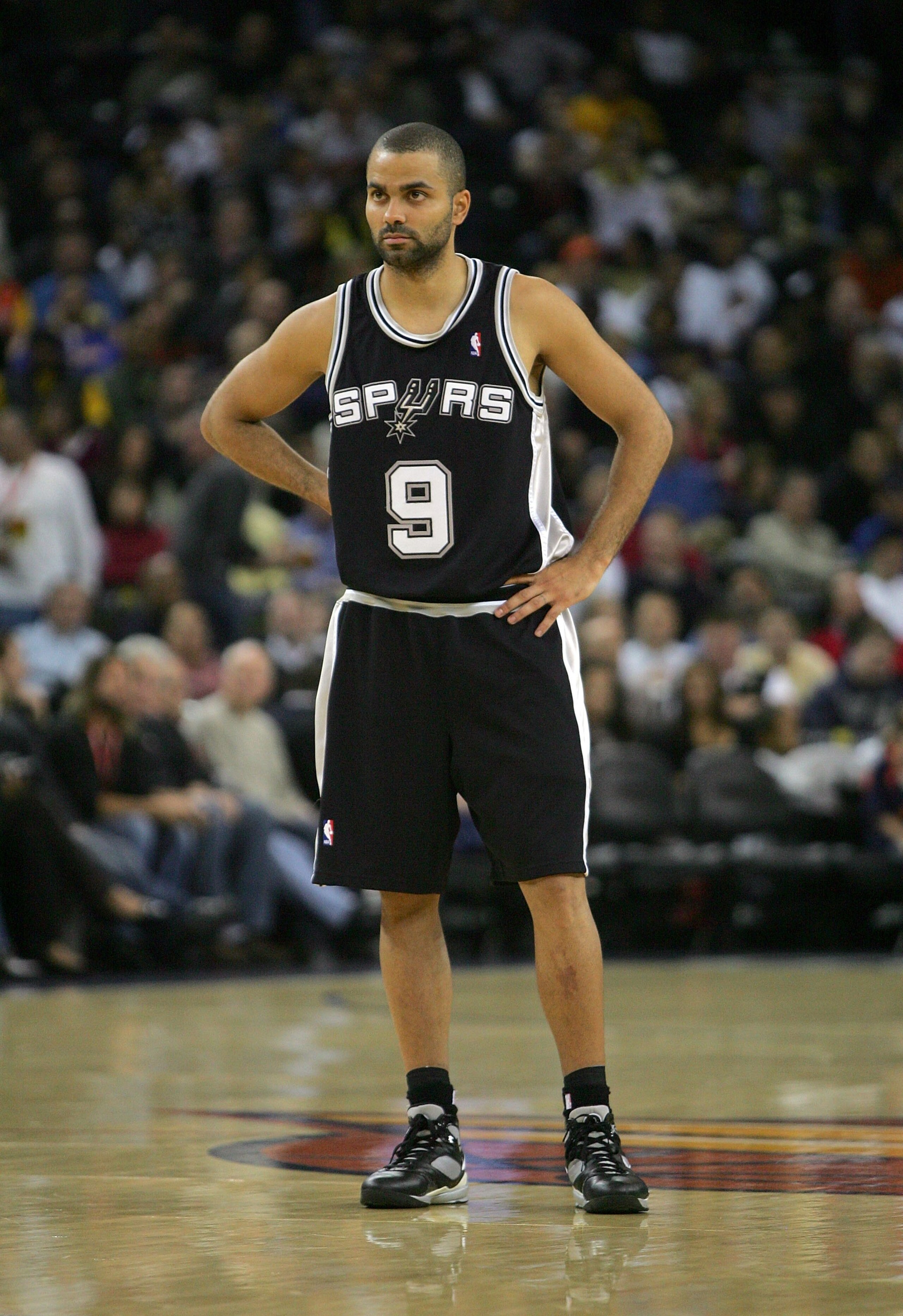 OAKLAND, CA - DECEMBER 16:  Tony Parker #9 of the San Antonio Spurs stands up on the court during their game against the Golden State Warriors at Oracle Arena on December 16, 2009 in Oakland, California. NOTE TO USER: User expressly acknowledges and agree