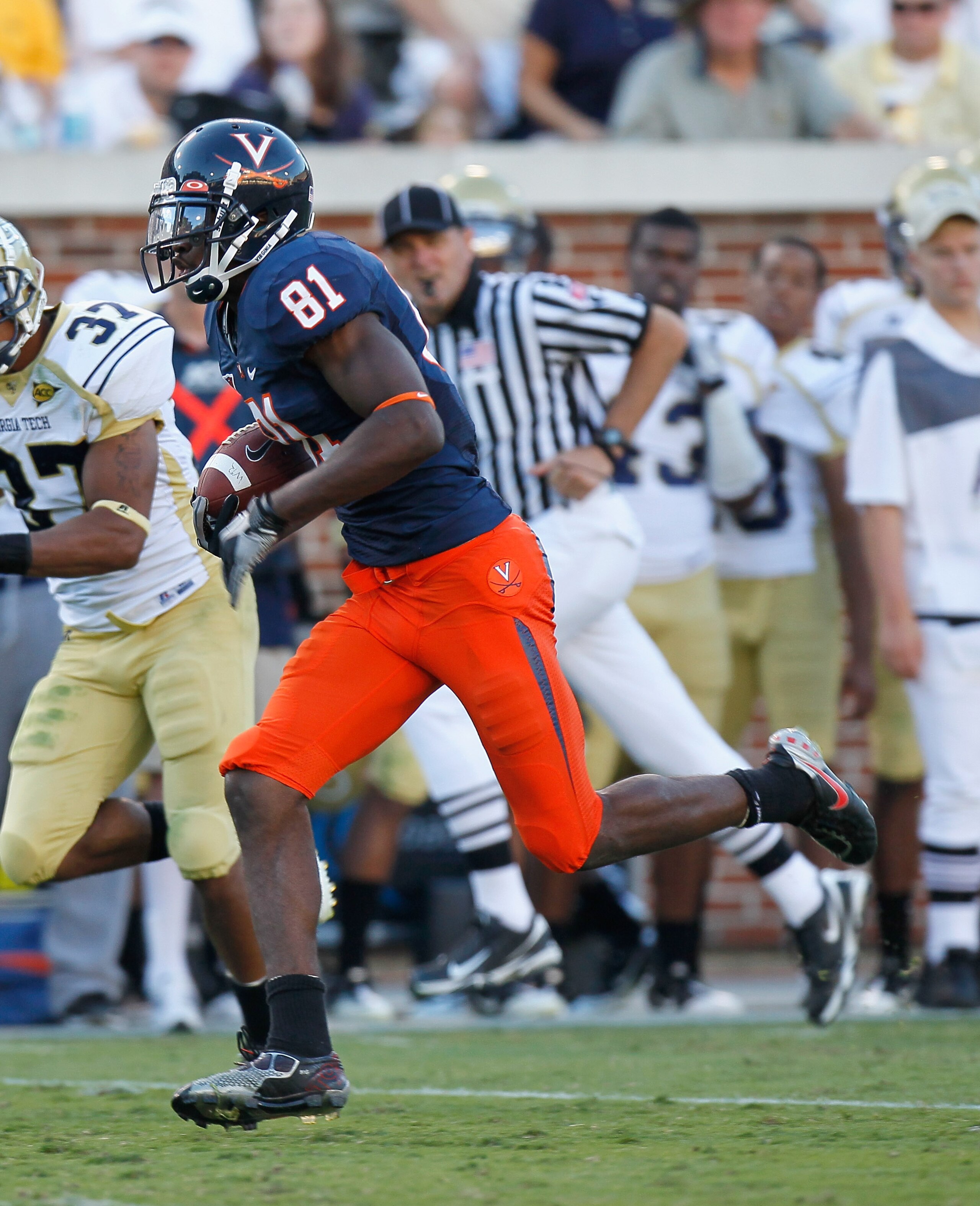 ATLANTA - OCTOBER 09:  Dontrelle Inman #81 of the Virginia Cavaliers against the Georgia Tech Yellow Jackets at Bobby Dodd Stadium on October 9, 2010 in Atlanta, Georgia.  (Photo by Kevin C. Cox/Getty Images)