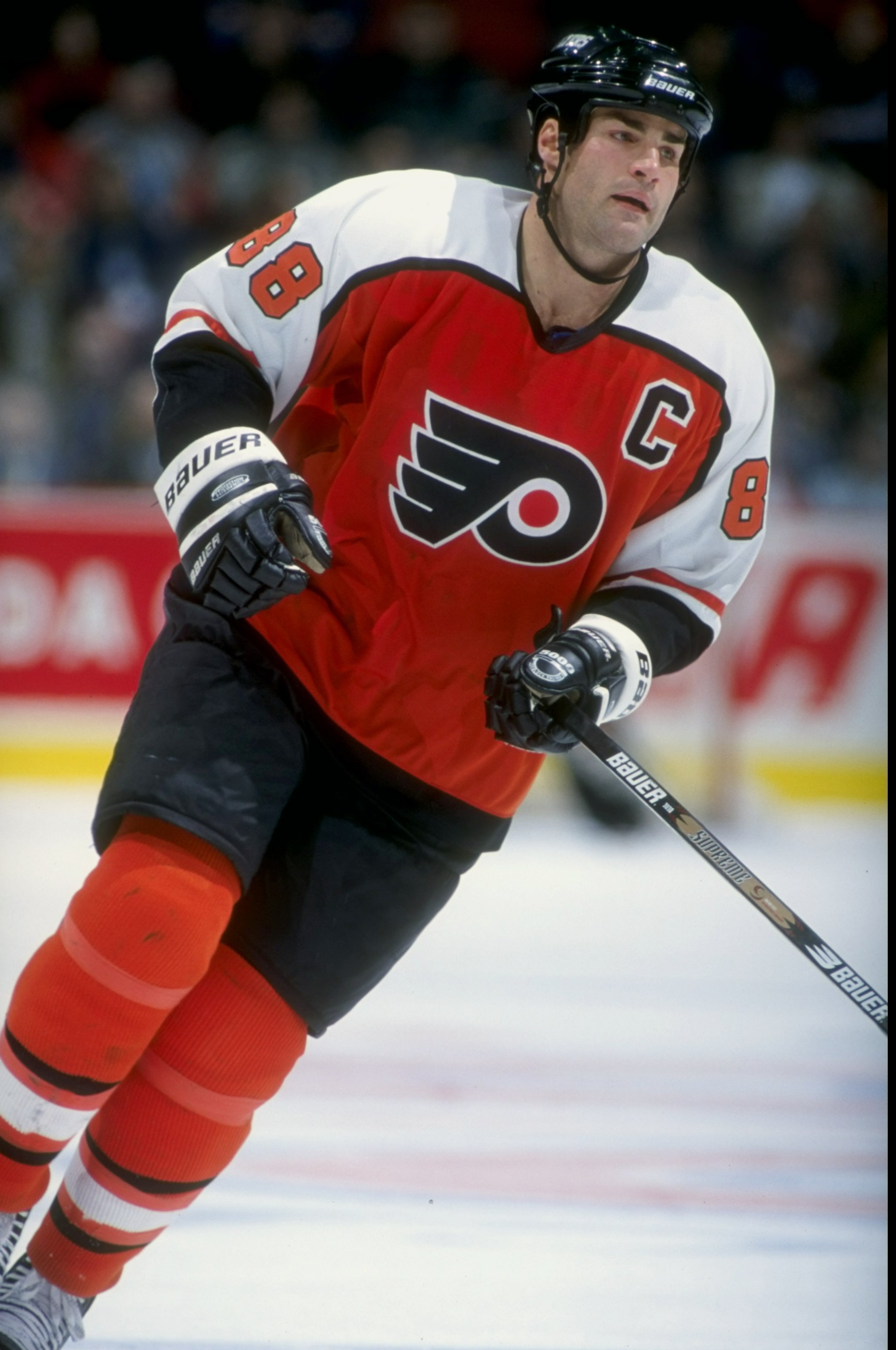 9 Nov 1998:  Center Eric Lindros #88 of the Philadelphia Flyers in action during the game against the Montreal Canadiens at the Molson Centre in Montreal, Canada. The Canadiens defeated the Flyers 5-1. Mandatory Credit: Robert Laberge  /Allsport