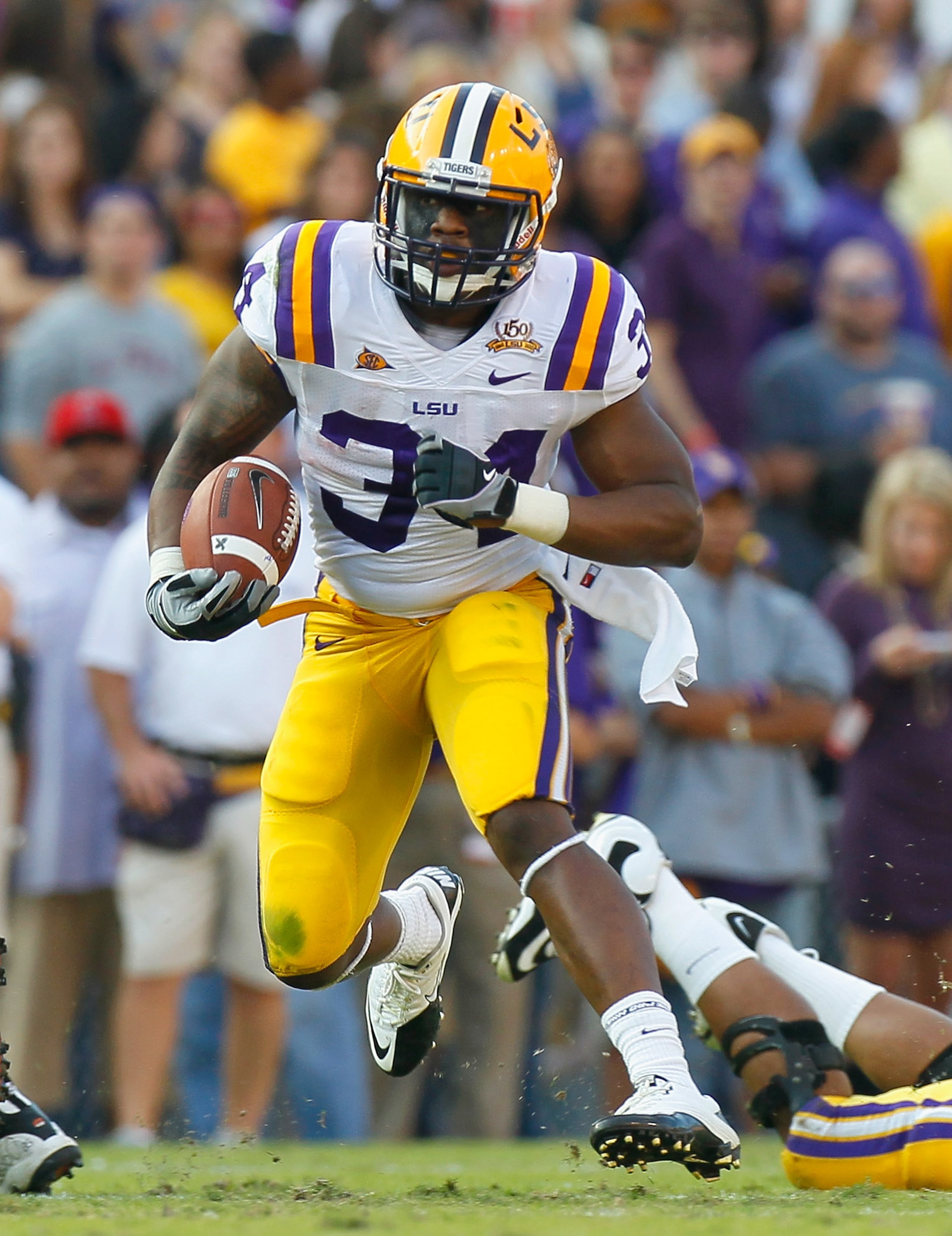 BATON ROUGE, LA - NOVEMBER 20:  Stevan Ridley #34 of the Louisiana State University Tigers against the Ole Miss Rebels at Tiger Stadium on November 20, 2010 in Baton Rouge, Louisiana.  (Photo by Kevin C. Cox/Getty Images)