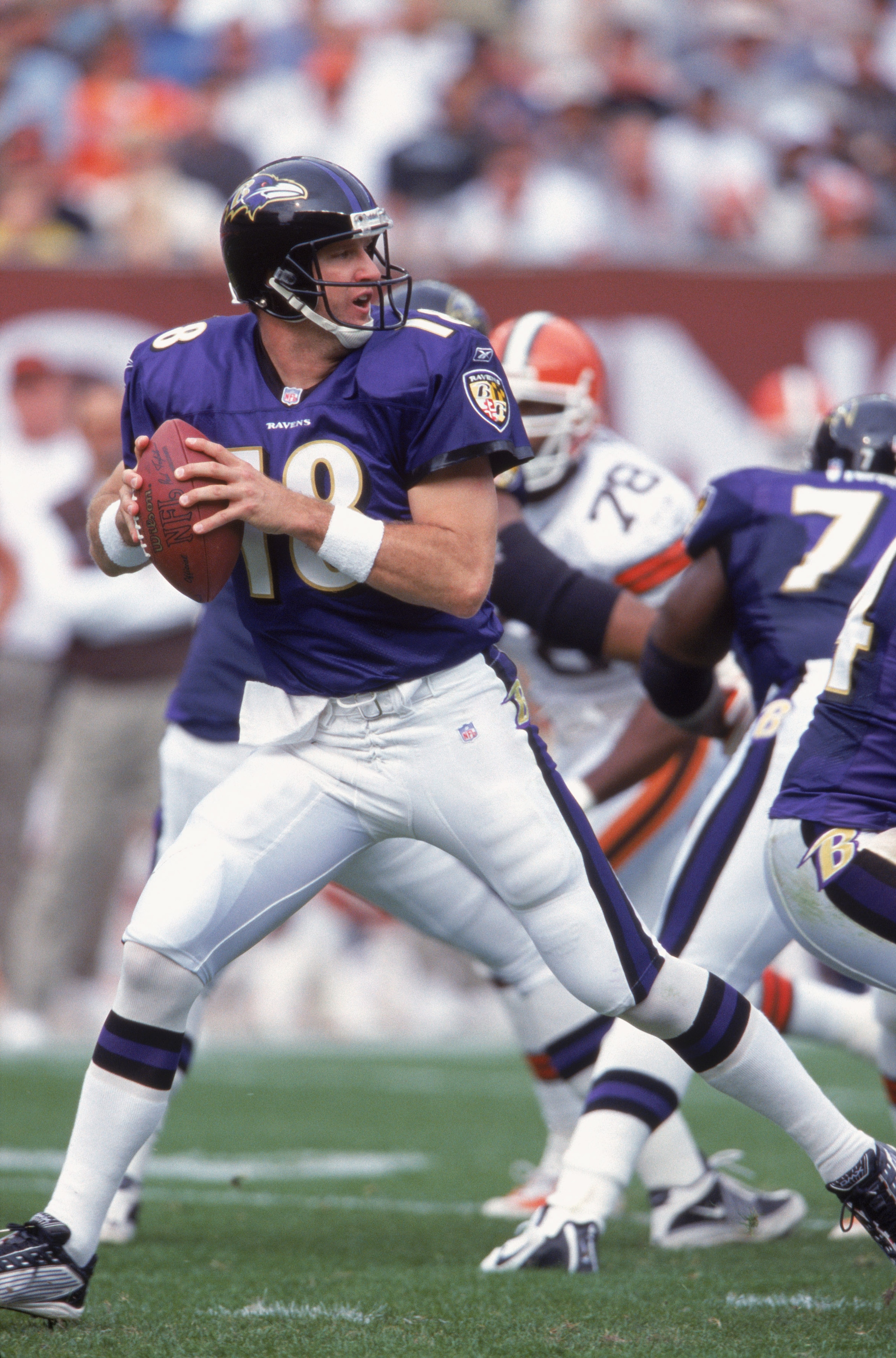 21 Oct 2001:  Quarterback Elvis Grbac #18 of the Baltimore Ravens moves back to pass the ball during the game against the Cleveland Browns at Browns Stadium in Cleveland, Ohio. The Browns defeated the Ravens 24-14.Mandatory Credit:  Tom Pidgeon /Allsport