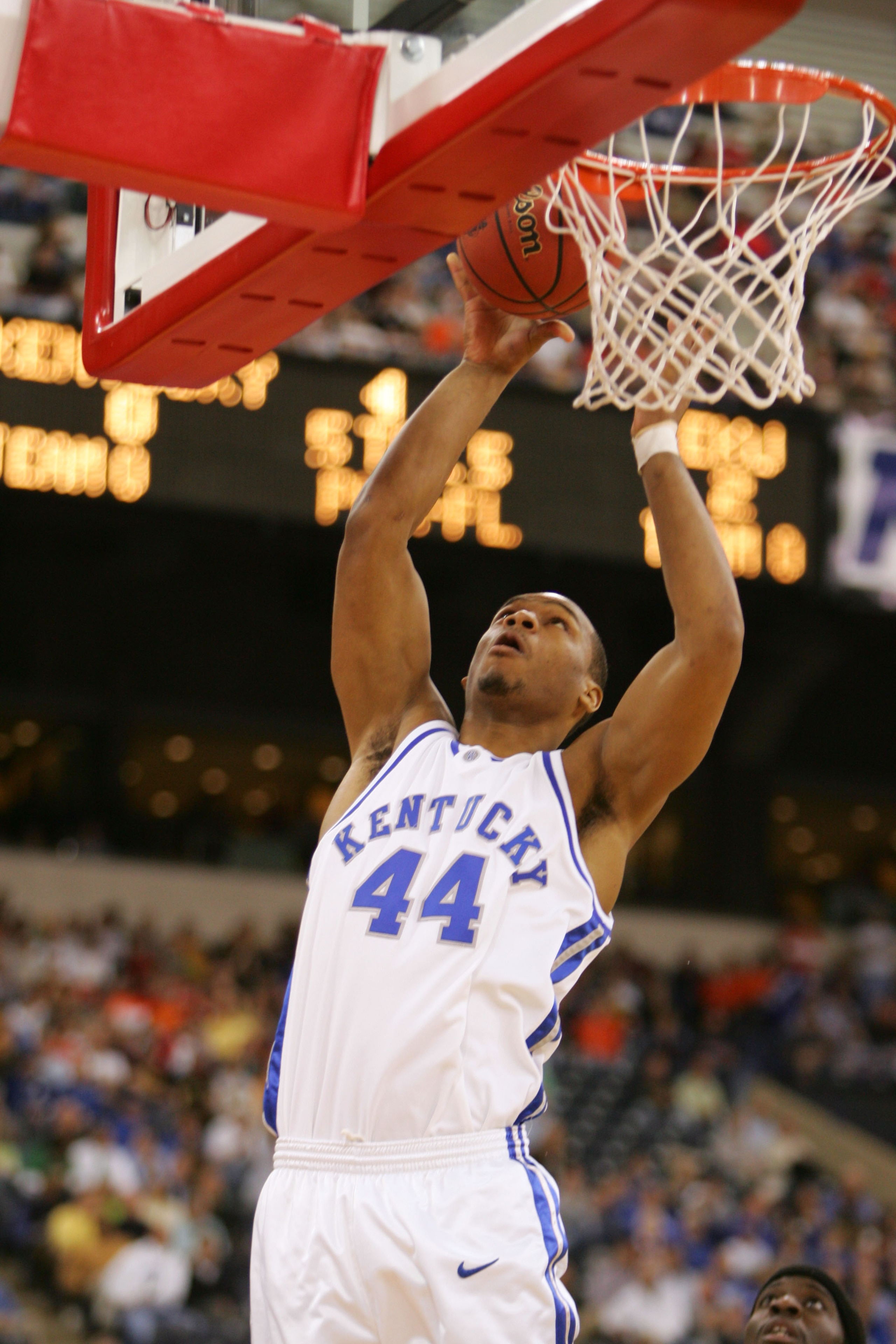INDIANAPOLIS - MARCH 17:  Chuck Hayes #44 of the Kentucky Wildcats attempts a shot under the basket against the Eastern Kentucky Colonels in the first round game of the NCAA Division I Men's Basketball Tournament March 17, 2005 at RCA Dome in Indianapolis