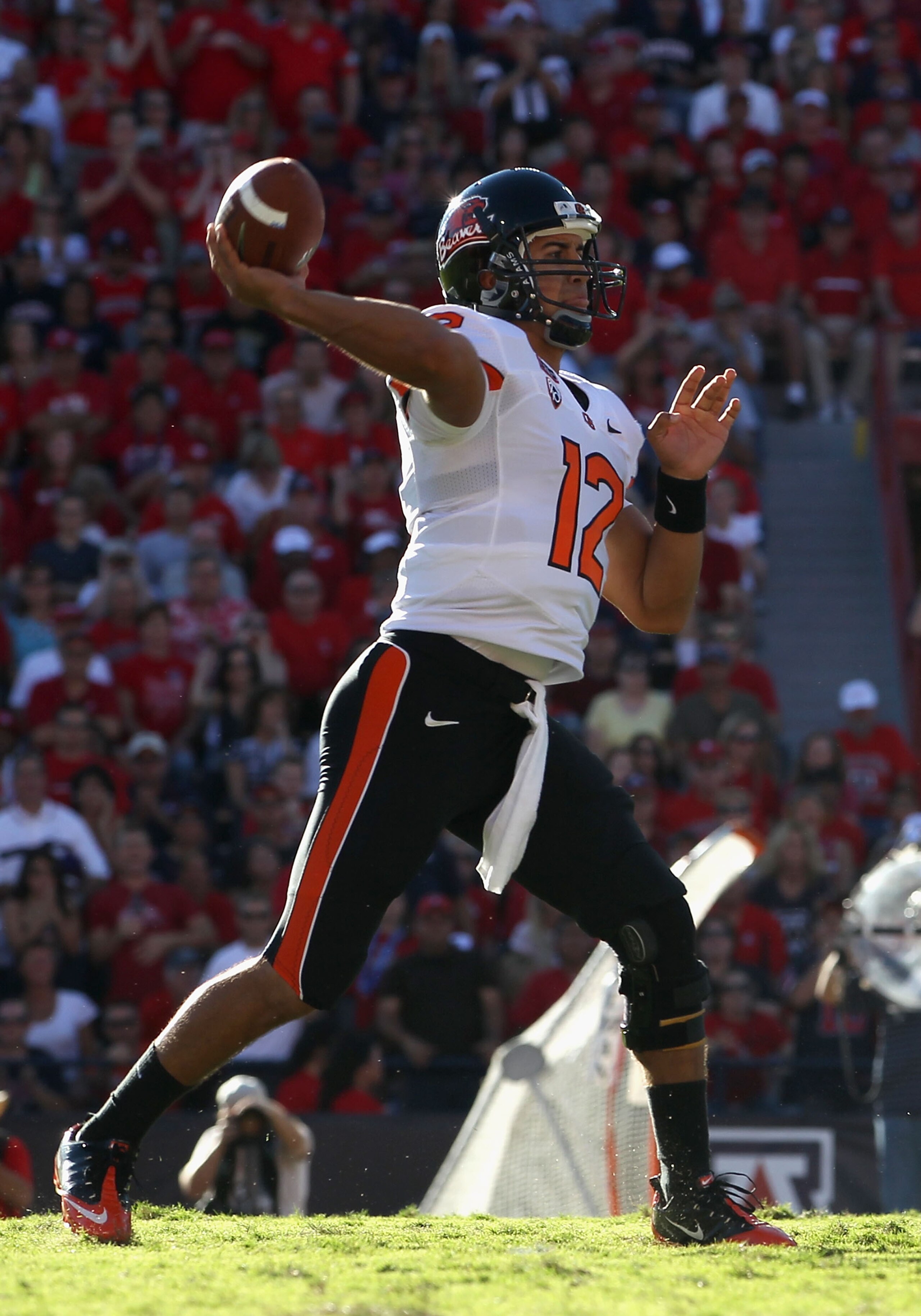 TUCSON, AZ - OCTOBER 09:  Quarterback Ryan Katz #12 of the Oregon State Beavers throws a pass during the college football game against the Arizona Wildcats at Arizona Stadium on October 9, 2010 in Tucson, Arizona.  (Photo by Christian Petersen/Getty Image