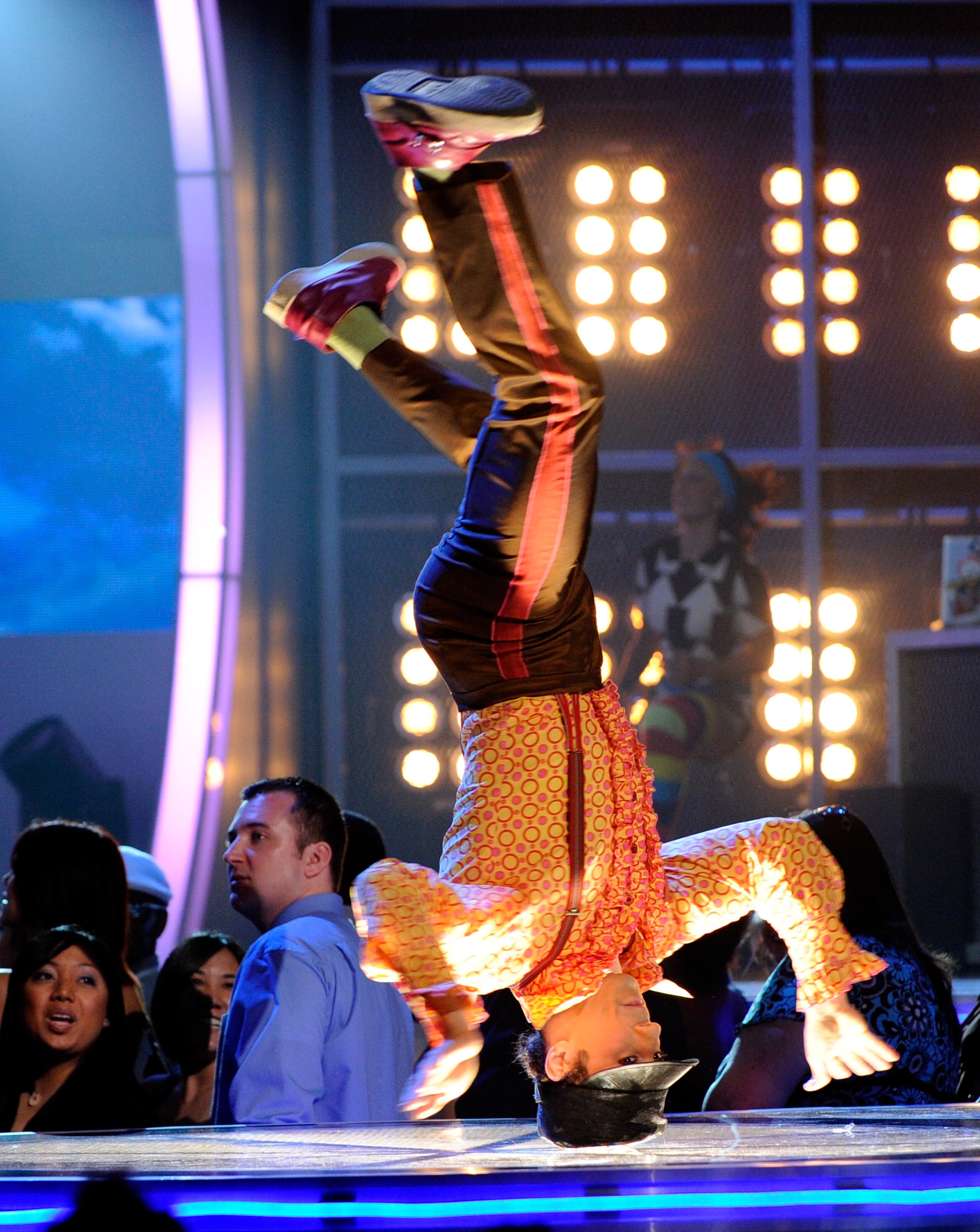 LAS VEGAS - JUNE 23: A cast member from 'The Beatles LOVE by Cirque du Soleil' production show performs during the 2010 NHL Awards at The Pearl concert theater at the Palms Casino Resort June 23, 2010 in Las Vegas, Nevada. (Photo by Ethan Miller/Getty I LAS VEGAS - JUNE 23: A cast member from 'The Beatles LOVE by Cirque du Soleil' production show performs during the 2010 NHL Awards at The Pearl concert theater at the Palms Casino Resort June 23, 2010 in Las Vegas, Nevada. (Photo by Ethan Miller/Getty I