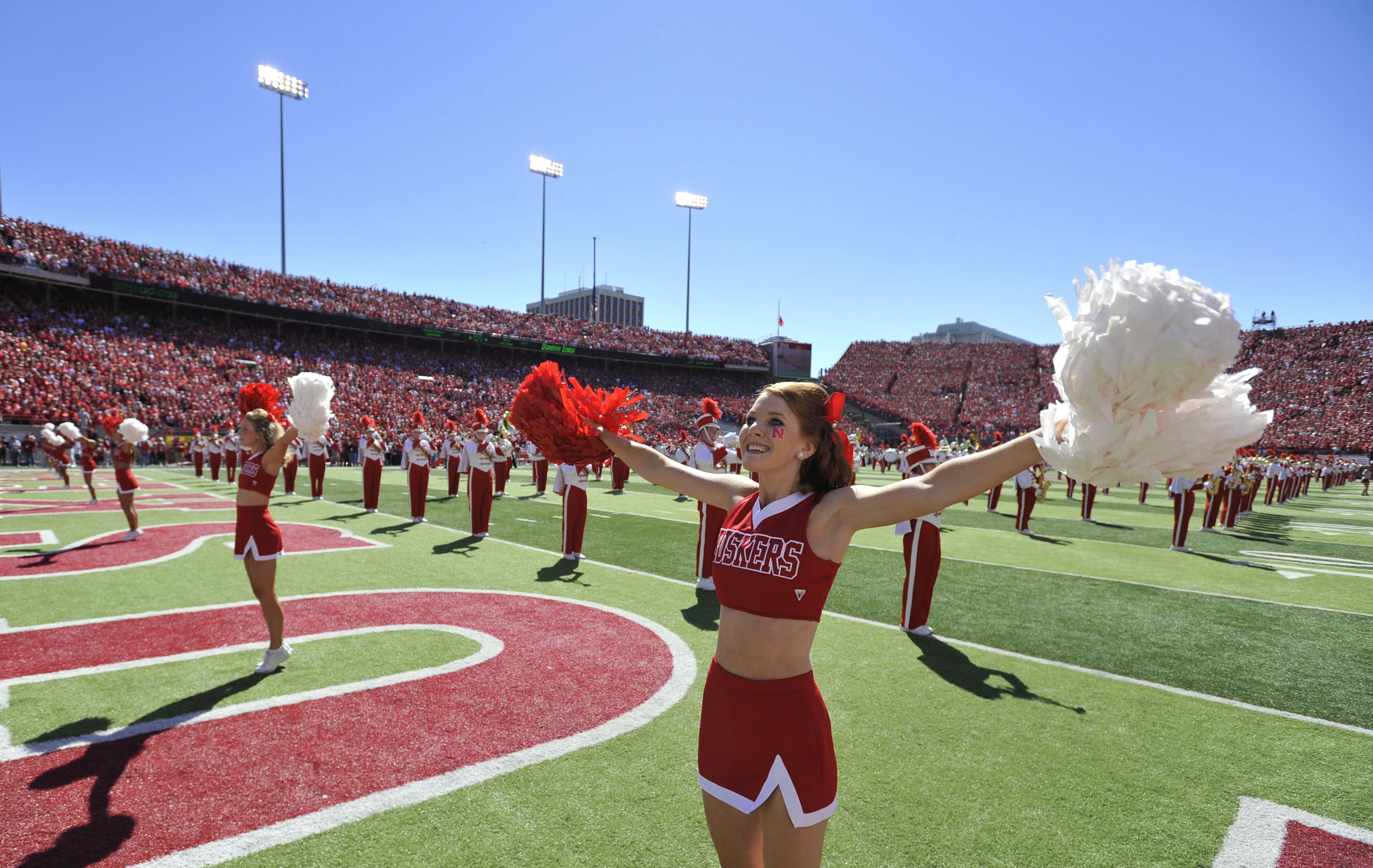 College Football 2011 The Preseason Top 25 Cheerleader Edition