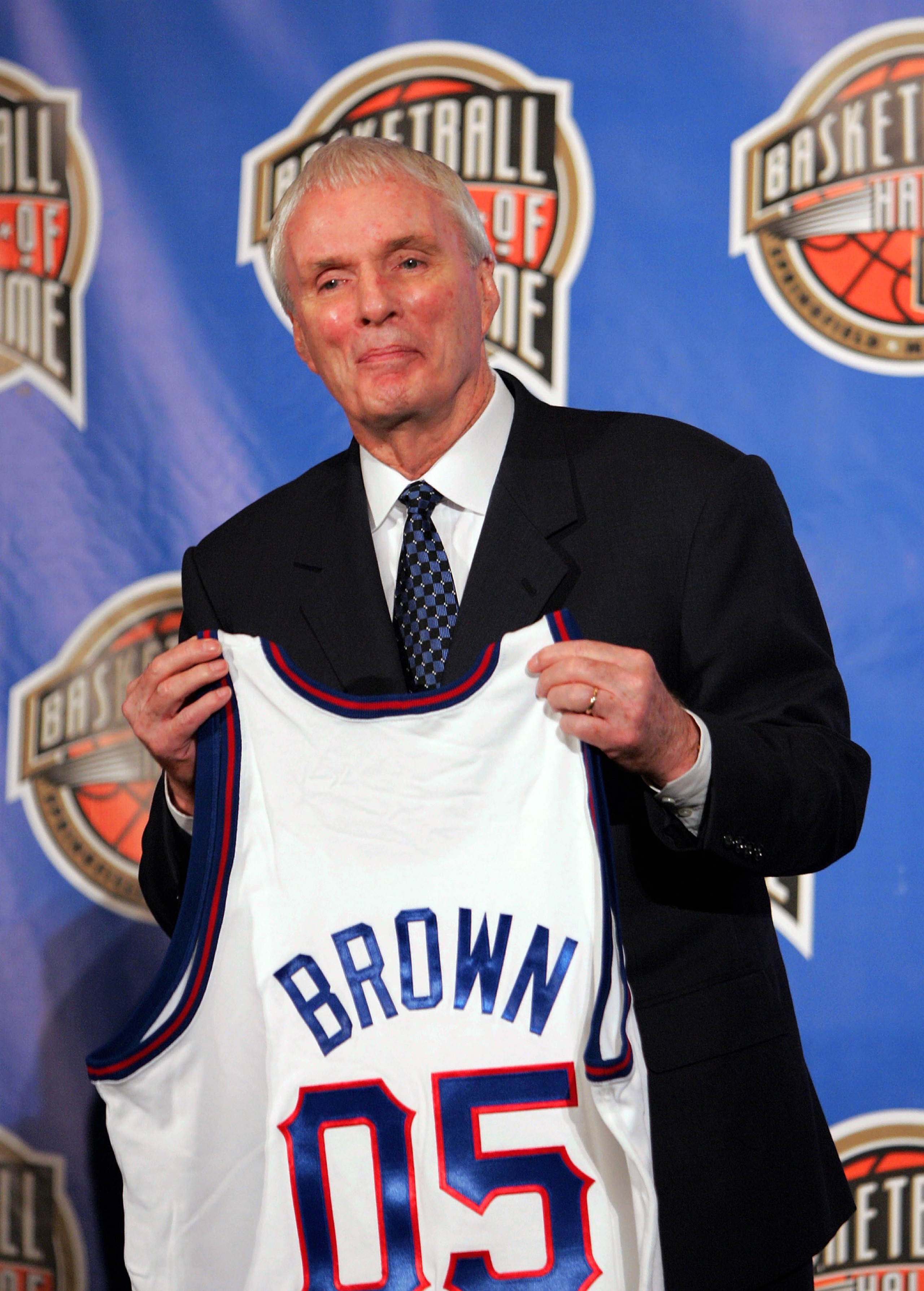 ST. LOUIS, MO - APRIL 4: Retired NBA coach Hubie Brown holds a jersey during a press conference naming the the Basketball Hall of Fame class of 2005 April 4, 2005 in St. Louis, Missouri. NOTE TO USER: User expressly acknowledges and agrees that, by dow ST. LOUIS, MO - APRIL 4: Retired NBA coach Hubie Brown holds a jersey during a press conference naming the the Basketball Hall of Fame class of 2005 April 4, 2005 in St. Louis, Missouri. NOTE TO USER: User expressly acknowledges and agrees that, by dow