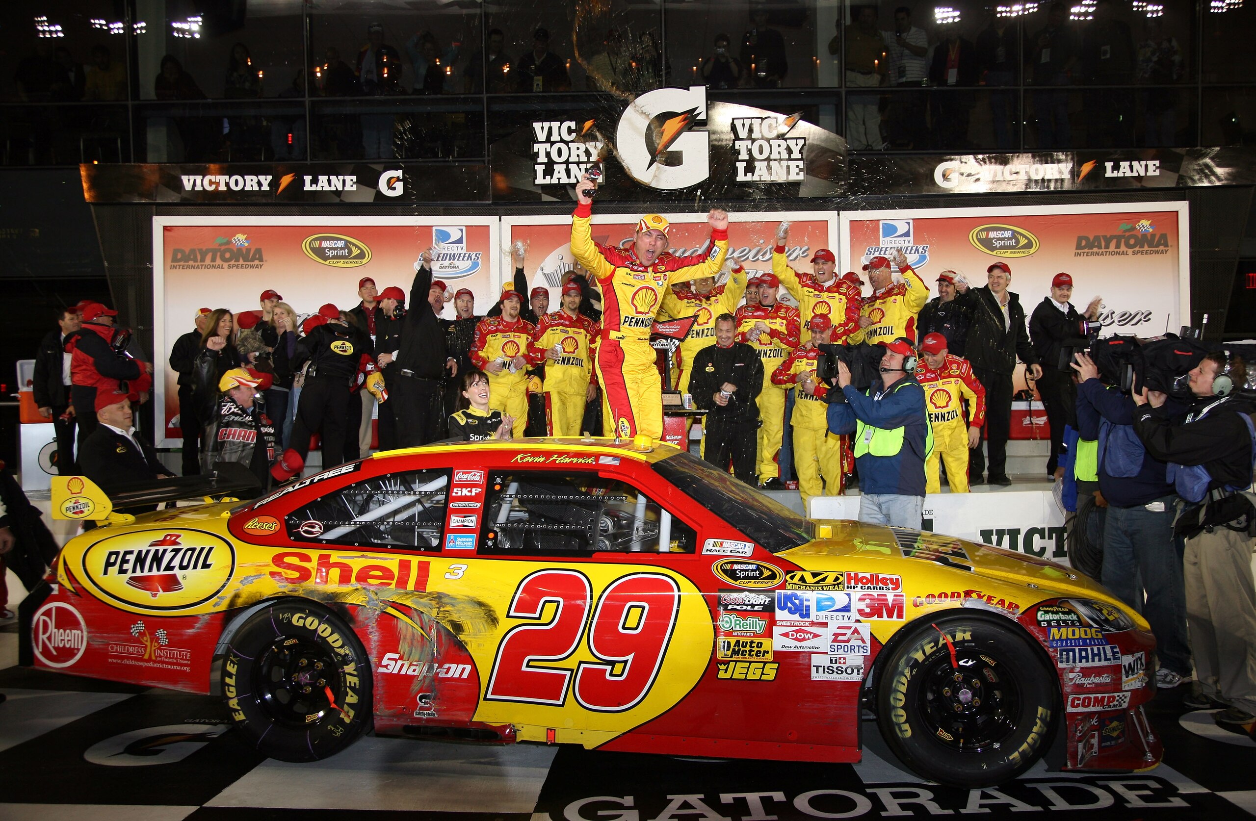 DAYTONA BEACH, FL - FEBRUARY 07:  Kevin Harvick, driver of the #29 Shell/Pennzoil Chevrolet, celebrates in victory lane after winning the NASCAR Sprint Cup Series Budweiser Shootout at Daytona International Speedway on February 7, 2009 in Daytona Beach, F