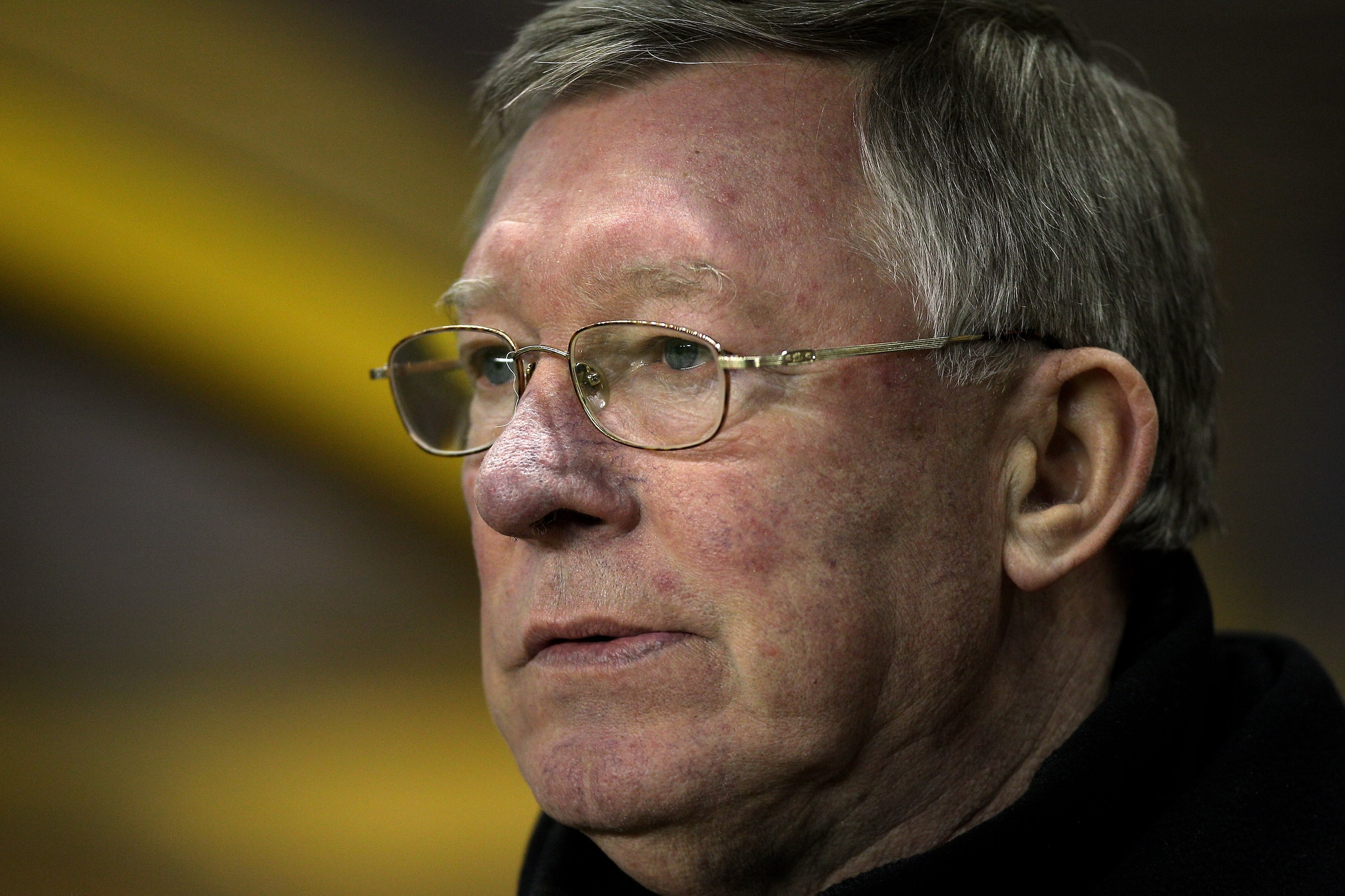 WOLVERHAMPTON, ENGLAND - FEBRUARY 05: Sir Alex Ferguson manager of Manchester United looks on ahead of the Barclays Premier League match between Wolverhampton Wanderers and Manchester United at Molineux on February 5, 2011 in Wolverhampton, England. (Ph WOLVERHAMPTON, ENGLAND - FEBRUARY 05: Sir Alex Ferguson manager of Manchester United looks on ahead of the Barclays Premier League match between Wolverhampton Wanderers and Manchester United at Molineux on February 5, 2011 in Wolverhampton, England. (Ph