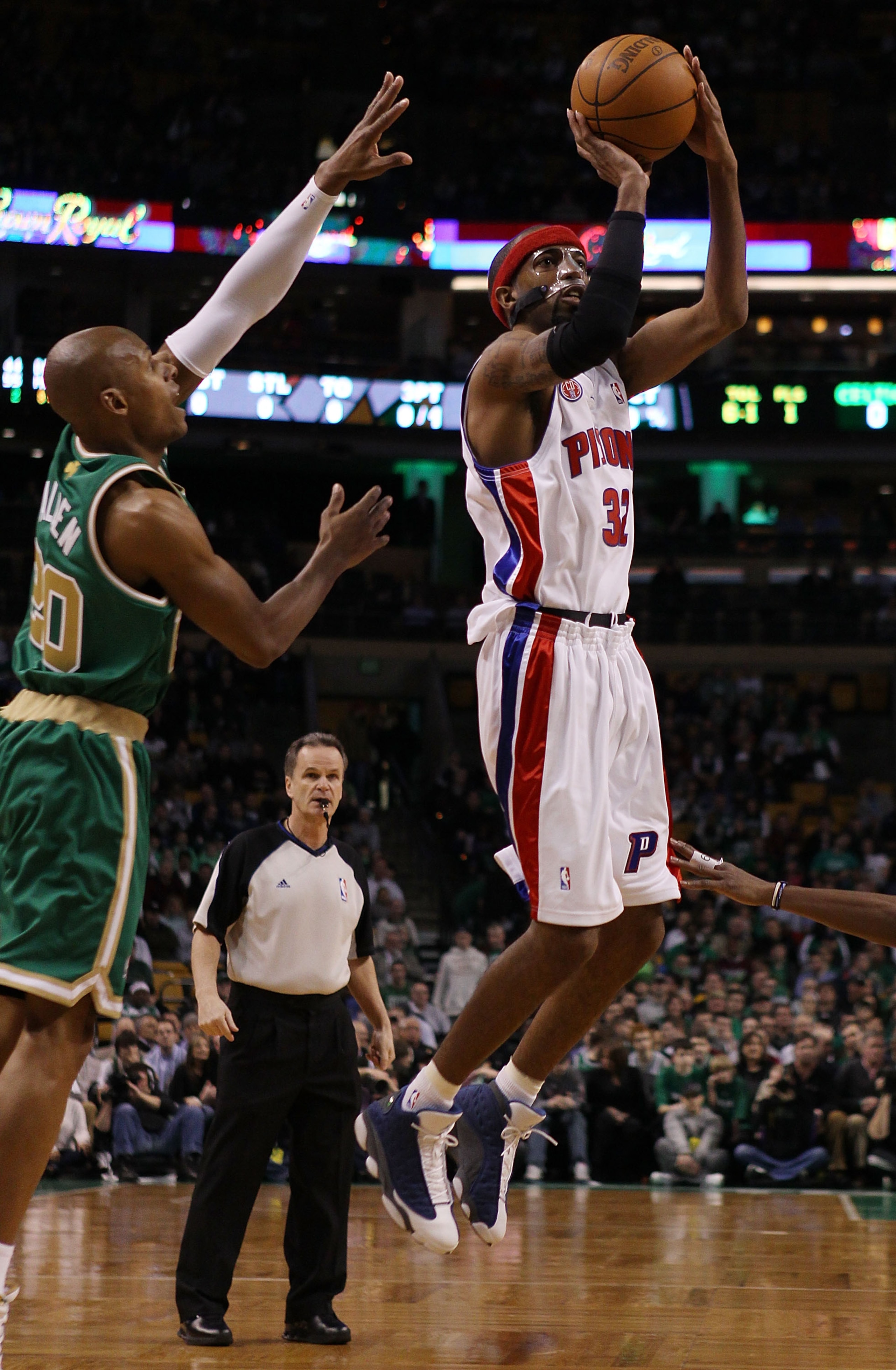 BOSTON - MARCH 15:  Richard Hamilton #32 of the Detroit Pistons takes a shot as Ray Allen #20 of the Boston Celtics defends on March 15, 2010 at the TD Garden in Boston, Massachusetts.  NOTE TO USER: User expressly acknowledges and agrees that, by downloa