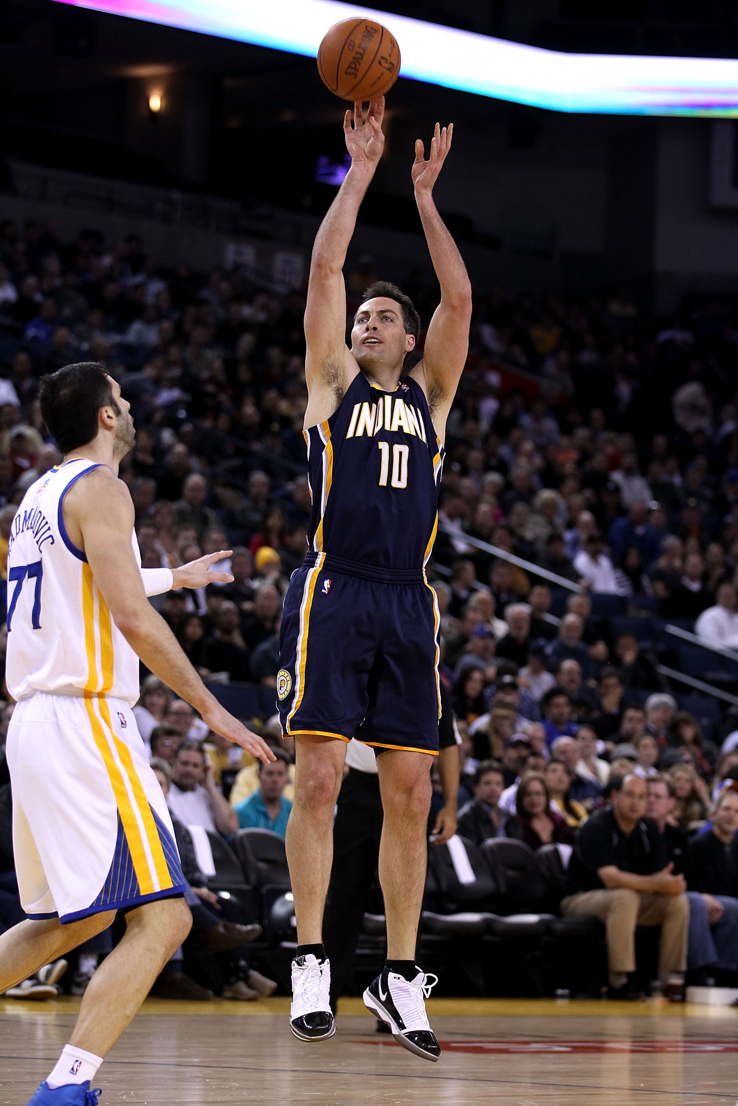 OAKLAND, CA - JANUARY 19: Jeff Foster #10 of the Indiana Pacers in action against the Golden State Warriors at Oracle Arena on January 19, 2011 in Oakland, California. NOTE TO USER: User expressly acknowledges and agrees that, by downloading and or usin OAKLAND, CA - JANUARY 19: Jeff Foster #10 of the Indiana Pacers in action against the Golden State Warriors at Oracle Arena on January 19, 2011 in Oakland, California. NOTE TO USER: User expressly acknowledges and agrees that, by downloading and or usin