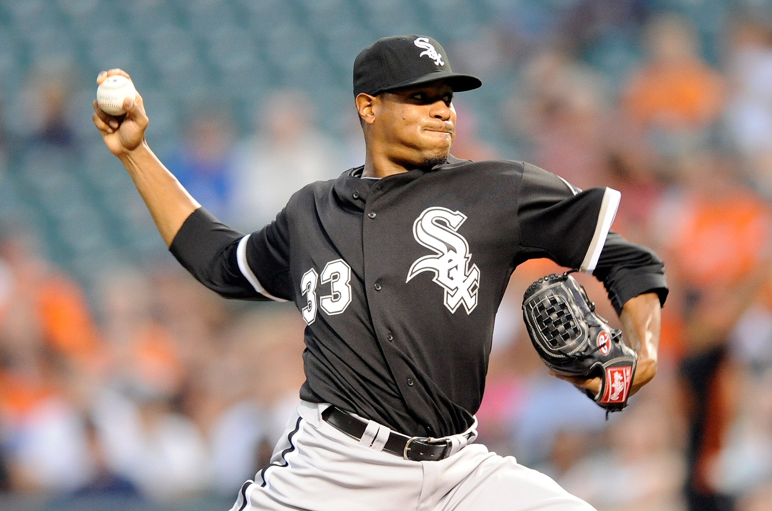 BALTIMORE - AUGUST 09:  Edwin Jackson #33 of the Chicago White Sox pitches against the Baltimore Orioles at Camden Yards on August 9, 2010 in Baltimore, Maryland.  (Photo by Greg Fiume/Getty Images)