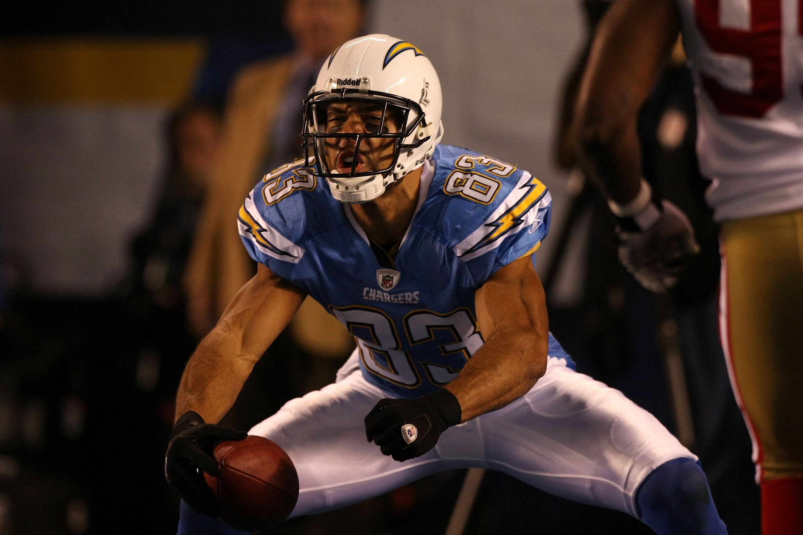SAN DIEGO, CA - DECEMBER 16:  Wide receiver Vincent Jackson #83 of the San Diego Chargers celebrates scoring a touchdown in the first quarter against the San Francisco 49ers at Qualcomm Stadium on December 16, 2010 in San Diego, California.  (Photo by Don