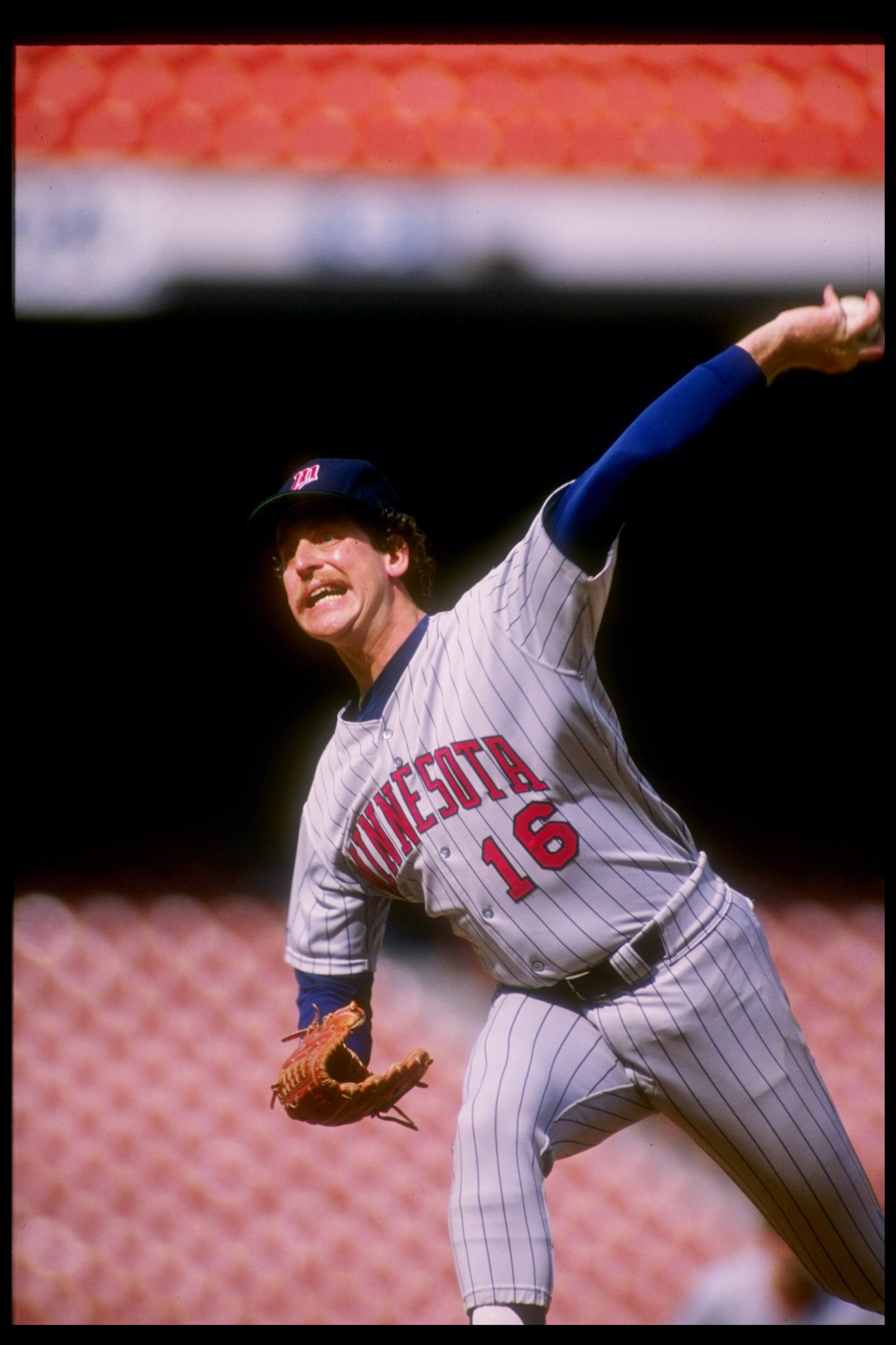 Pitcher Frank Viola of the Minnesota Twins throws the ball during a game.