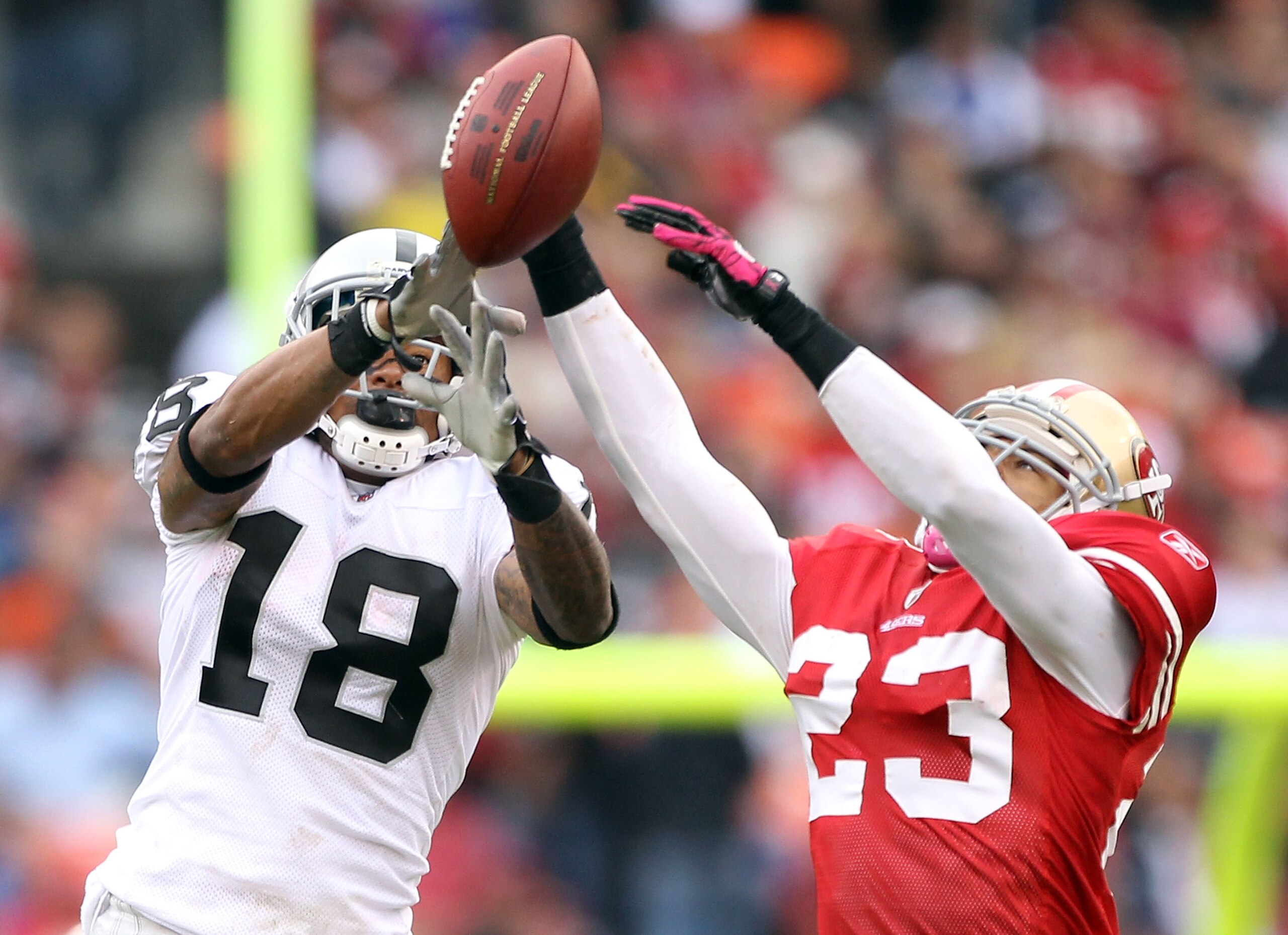 SAN FRANCISCO - OCTOBER 17: Taylor Mays #23 of the San Francisco 49ers breaks up a pass intended for Louis Murphy #18 of the Oakland Raiders at Candlestick Park on October 17, 2010 in San Francisco, California. (Photo by Ezra Shaw/Getty Images) SAN FRANCISCO - OCTOBER 17: Taylor Mays #23 of the San Francisco 49ers breaks up a pass intended for Louis Murphy #18 of the Oakland Raiders at Candlestick Park on October 17, 2010 in San Francisco, California. (Photo by Ezra Shaw/Getty Images)