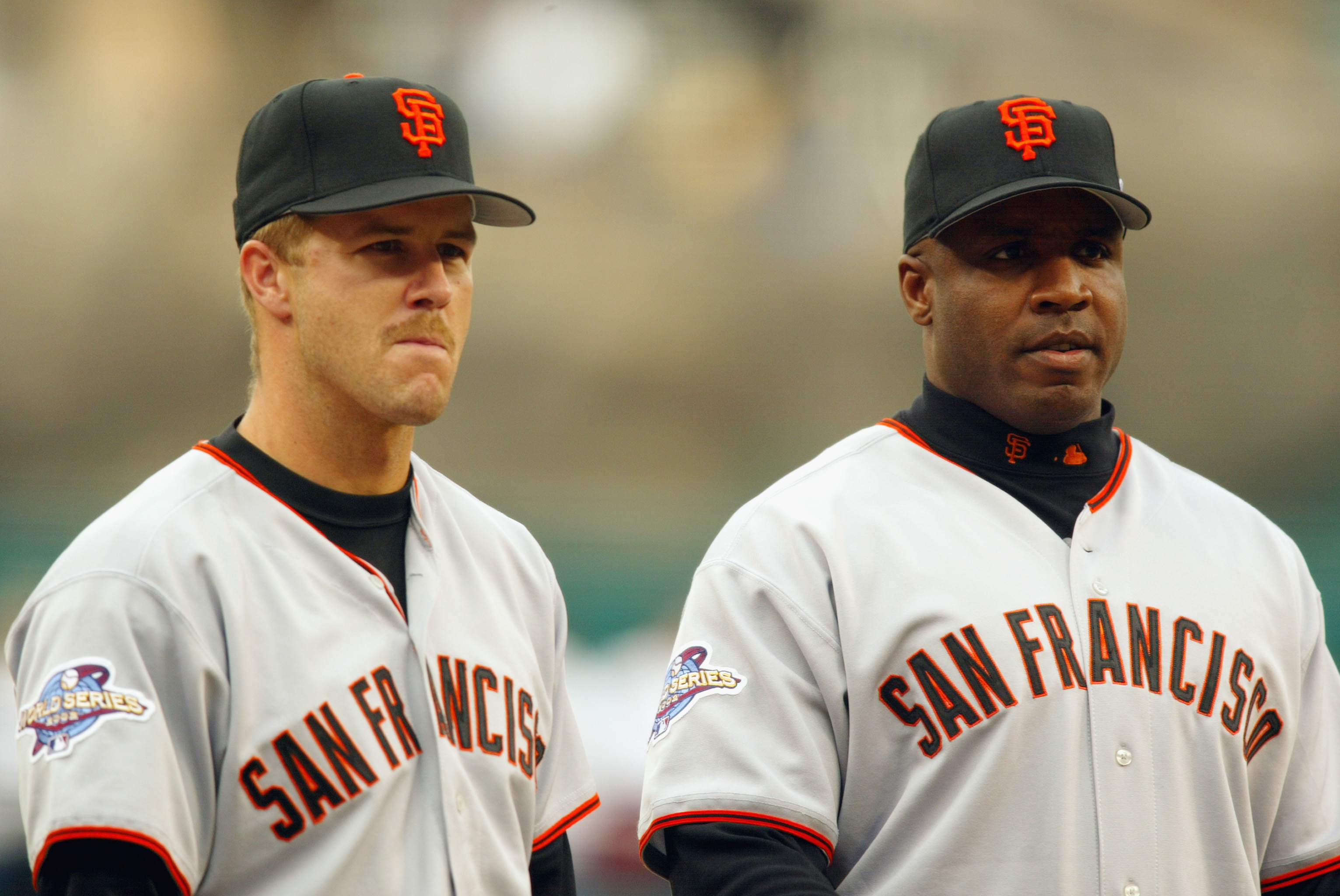 ANAHEIM, CA - OCTOBER 19:  Portrait of (L-R) Second Baseman Jeff Kent #21 and Left Fielder Barry Bonds #25 both of the San Francisco Giants during game one of the World Series against the Anaheim Angels on October 19, 2002 at Edison Field in Anaheim, Cali
