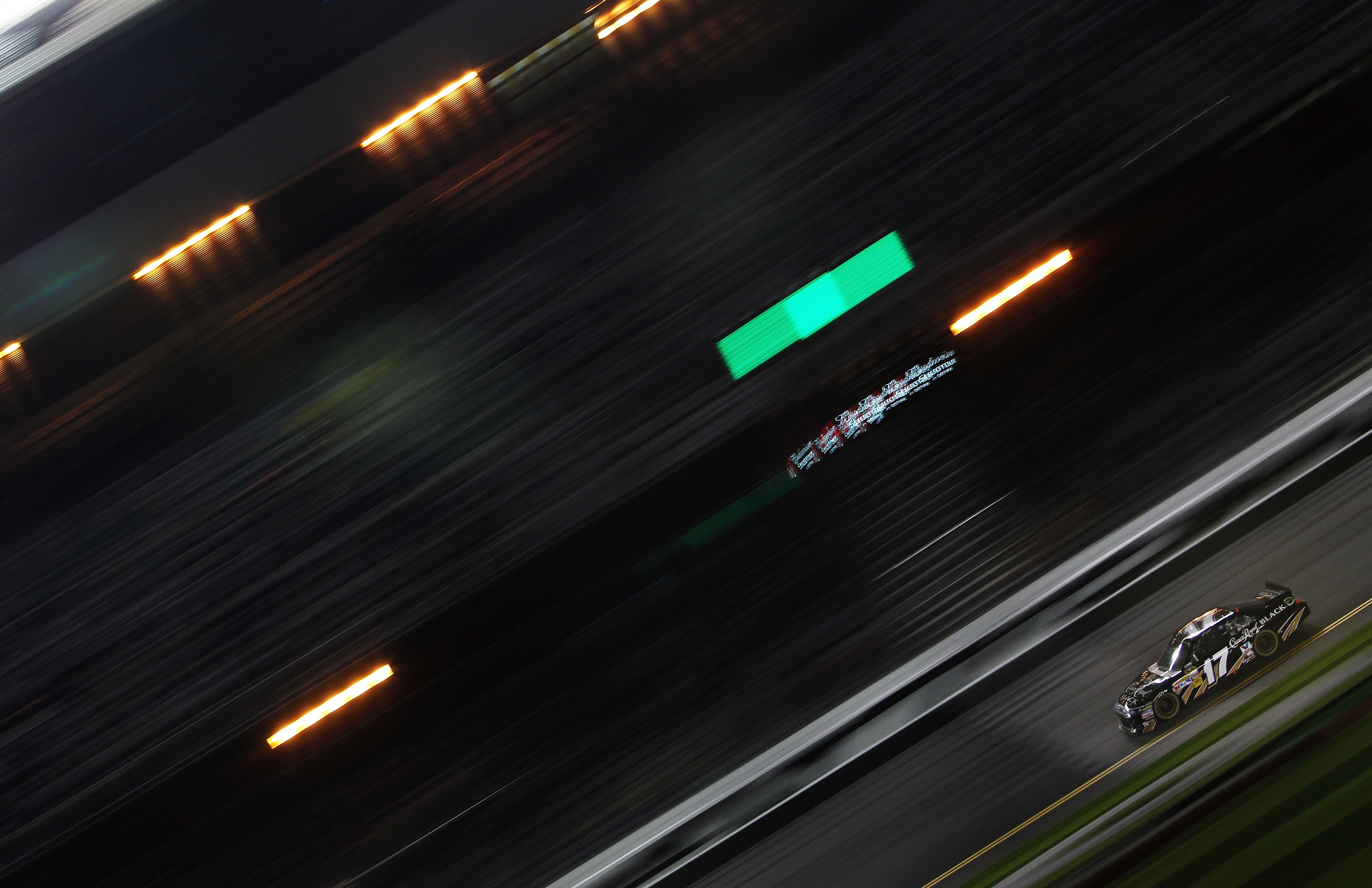 DAYTONA BEACH, FL - FEBRUARY 12:  Matt Kenseth, driver of the #17 Crown Royal Ford, races during the NASCAR Budweiser Shootout at Daytona International Speedway on February 12, 2011 in Daytona Beach, Florida.  (Photo by Nick Laham/Getty Images)