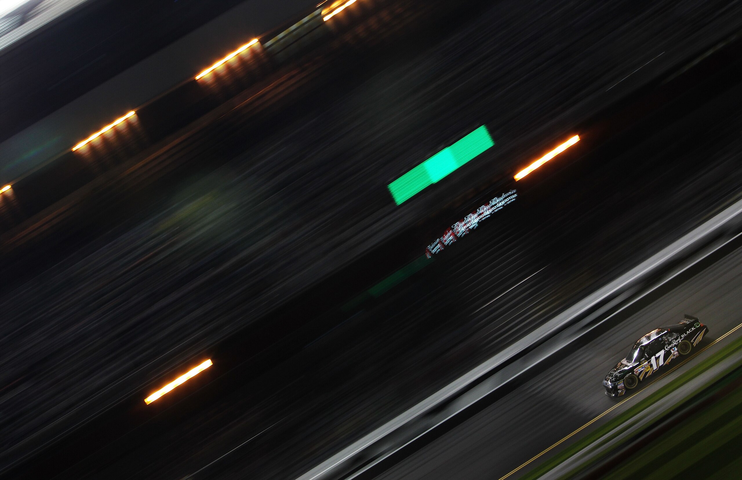 DAYTONA BEACH, FL - FEBRUARY 12:  Matt Kenseth, driver of the #17 Crown Royal Ford, races during the NASCAR Budweiser Shootout at Daytona International Speedway on February 12, 2011 in Daytona Beach, Florida.  (Photo by Nick Laham/Getty Images)