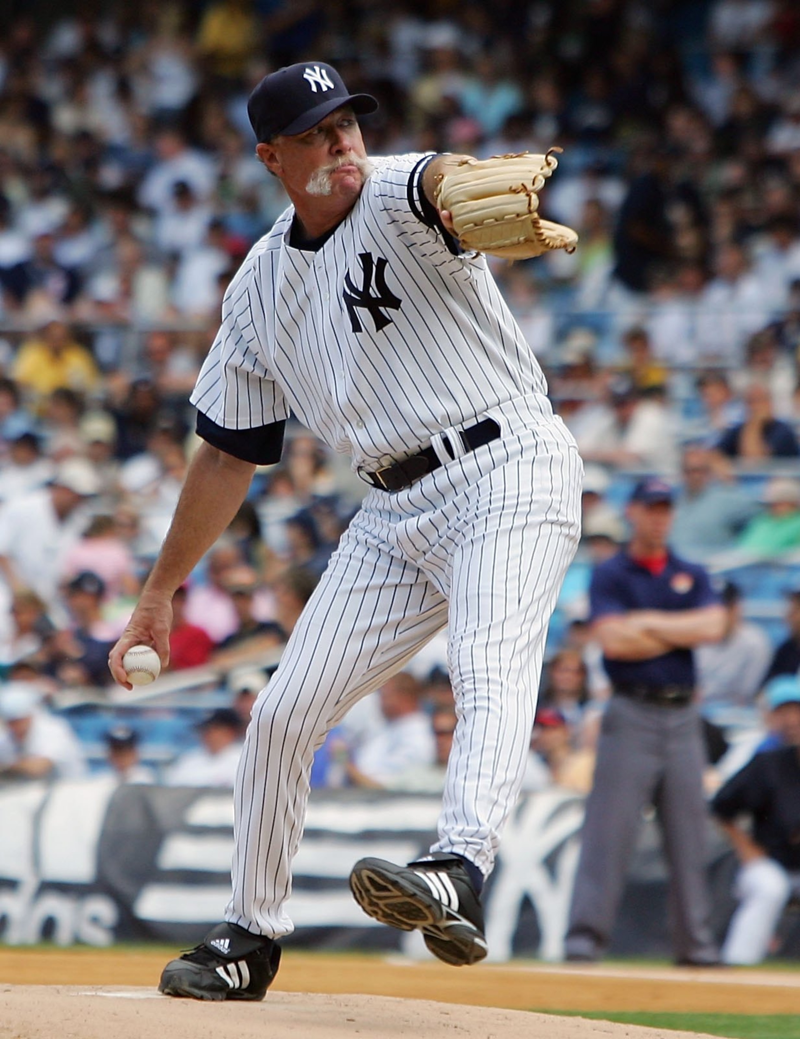 NEW YORK - JULY 07: Former New York Yankee Rich 'Goose' Gossage pitches on Old Timers Day before the Yankees play the Los Angeles Angels of Anaheim at Yankee Stadium on July 7, 2007 in the Bronx borough of New York City. (Photo by Jim McIsaac/Getty Images NEW YORK - JULY 07: Former New York Yankee Rich 'Goose' Gossage pitches on Old Timers Day before the Yankees play the Los Angeles Angels of Anaheim at Yankee Stadium on July 7, 2007 in the Bronx borough of New York City. (Photo by Jim McIsaac/Getty Images