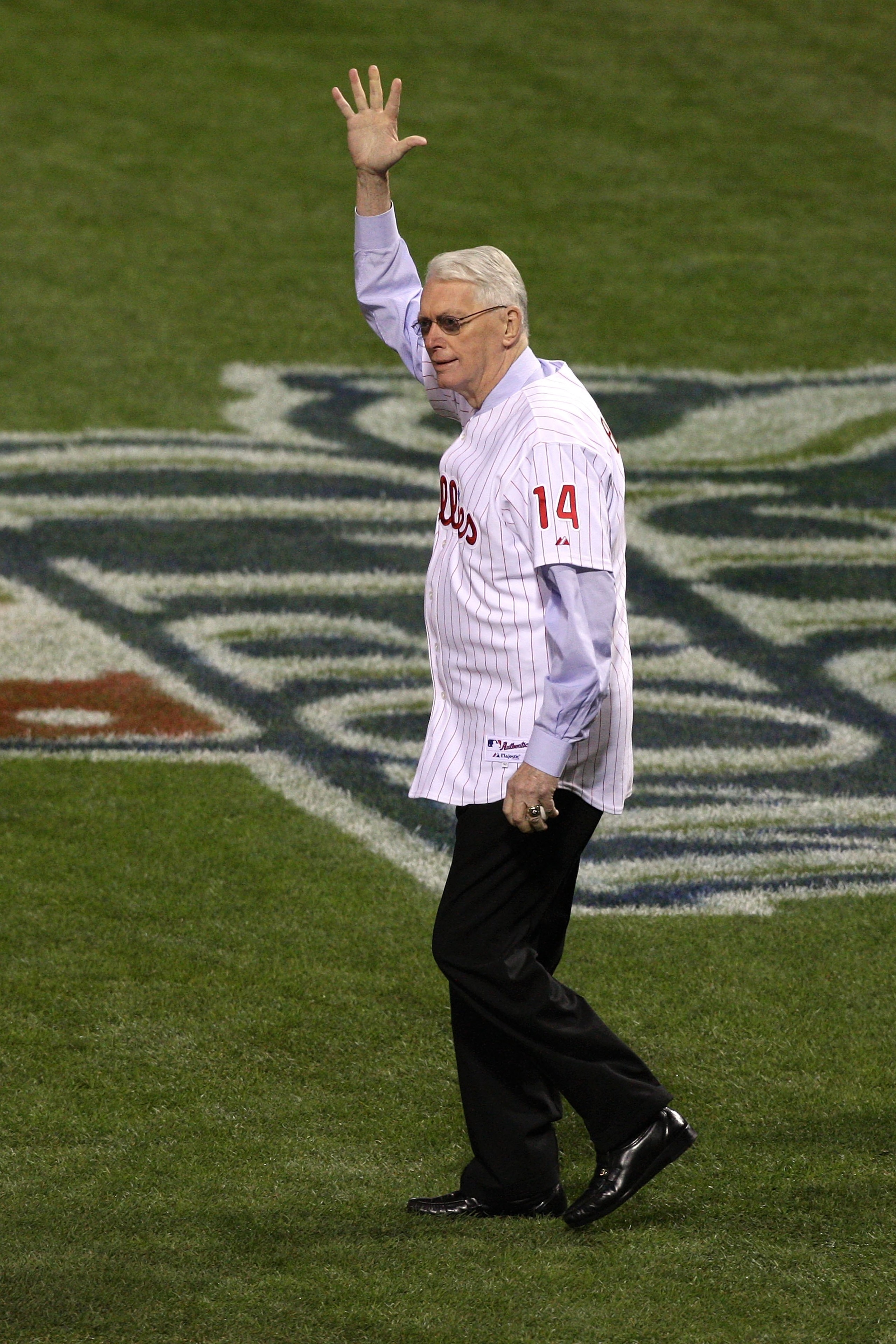 PHILADELPHIA - OCTOBER 27: Former Philadelphia Phillies pitcher and U.S. Senator Jim Bunning (R-KY) acknowledges the fans as he walks out to throw the ceremonial first pitch prior to game five of the 2008 MLB World Series between the Philadelphia Phillie PHILADELPHIA - OCTOBER 27: Former Philadelphia Phillies pitcher and U.S. Senator Jim Bunning (R-KY) acknowledges the fans as he walks out to throw the ceremonial first pitch prior to game five of the 2008 MLB World Series between the Philadelphia Phillie